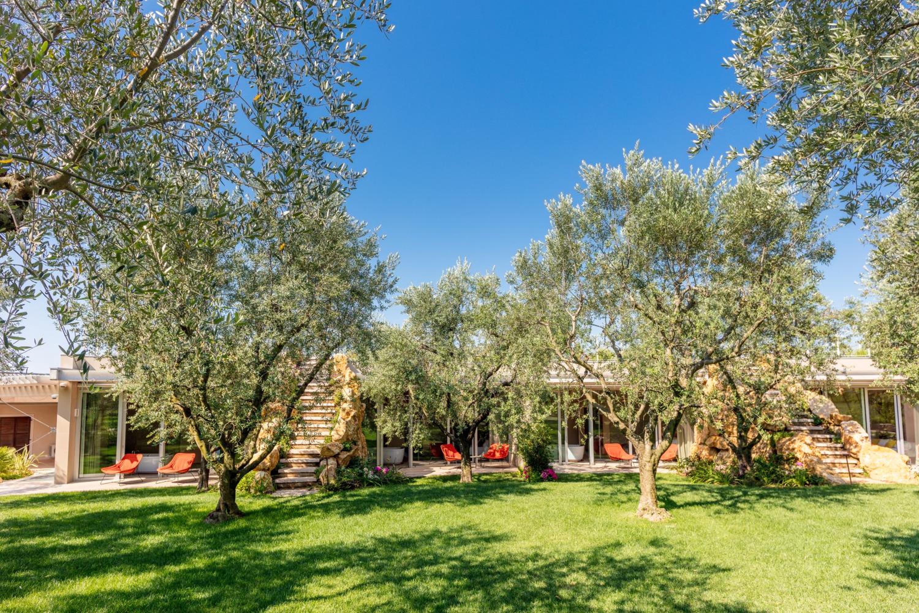 Hotel San Colombano Suites - Image 1