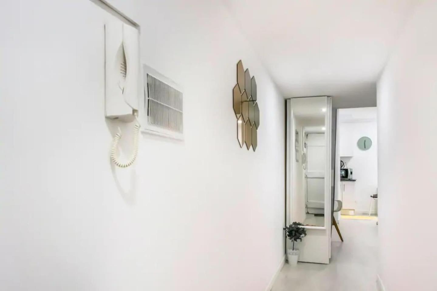 HOME4U - Secret Studio in City Center view 3