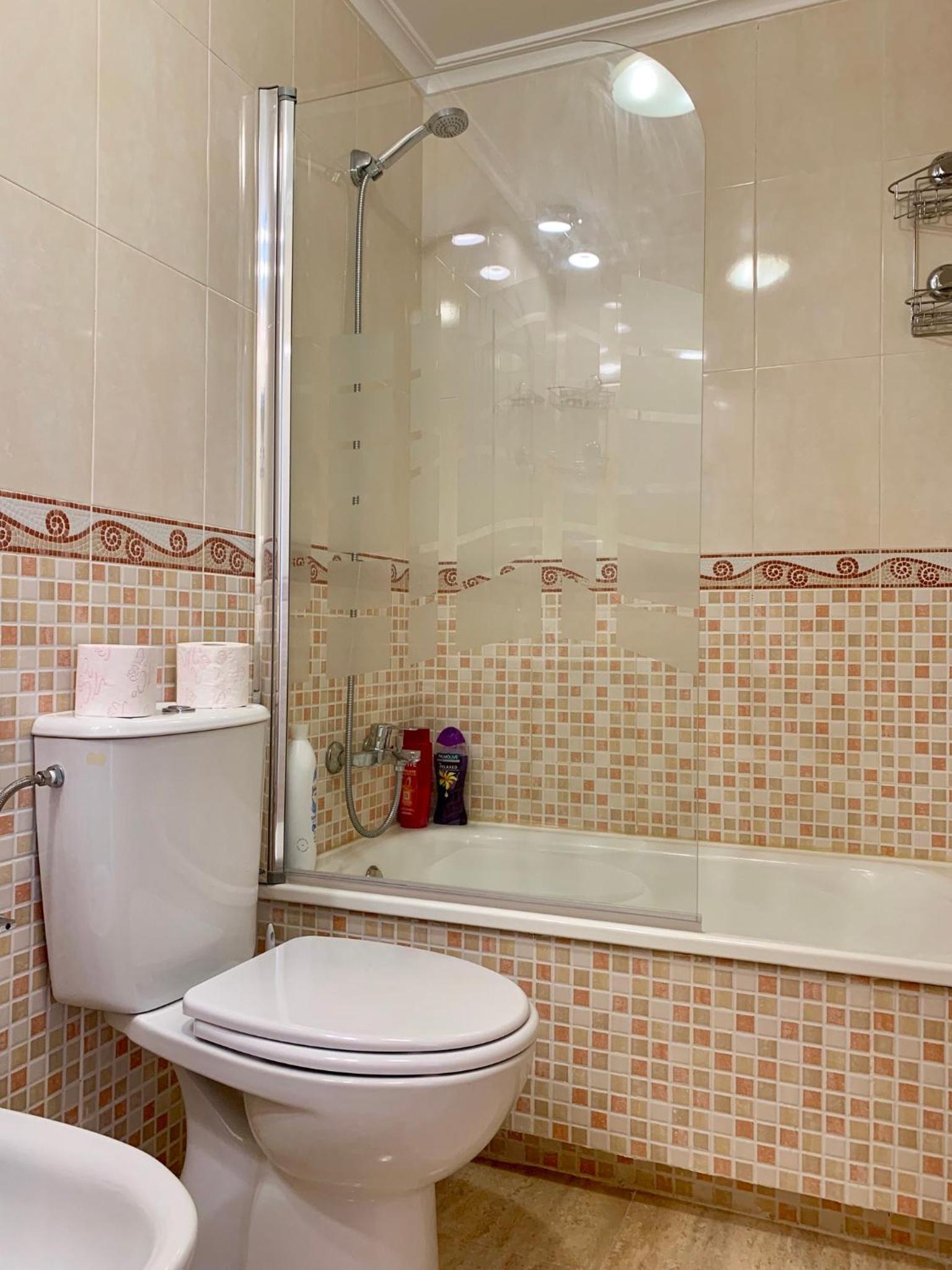 Apartment en Torrevieja — bathroom