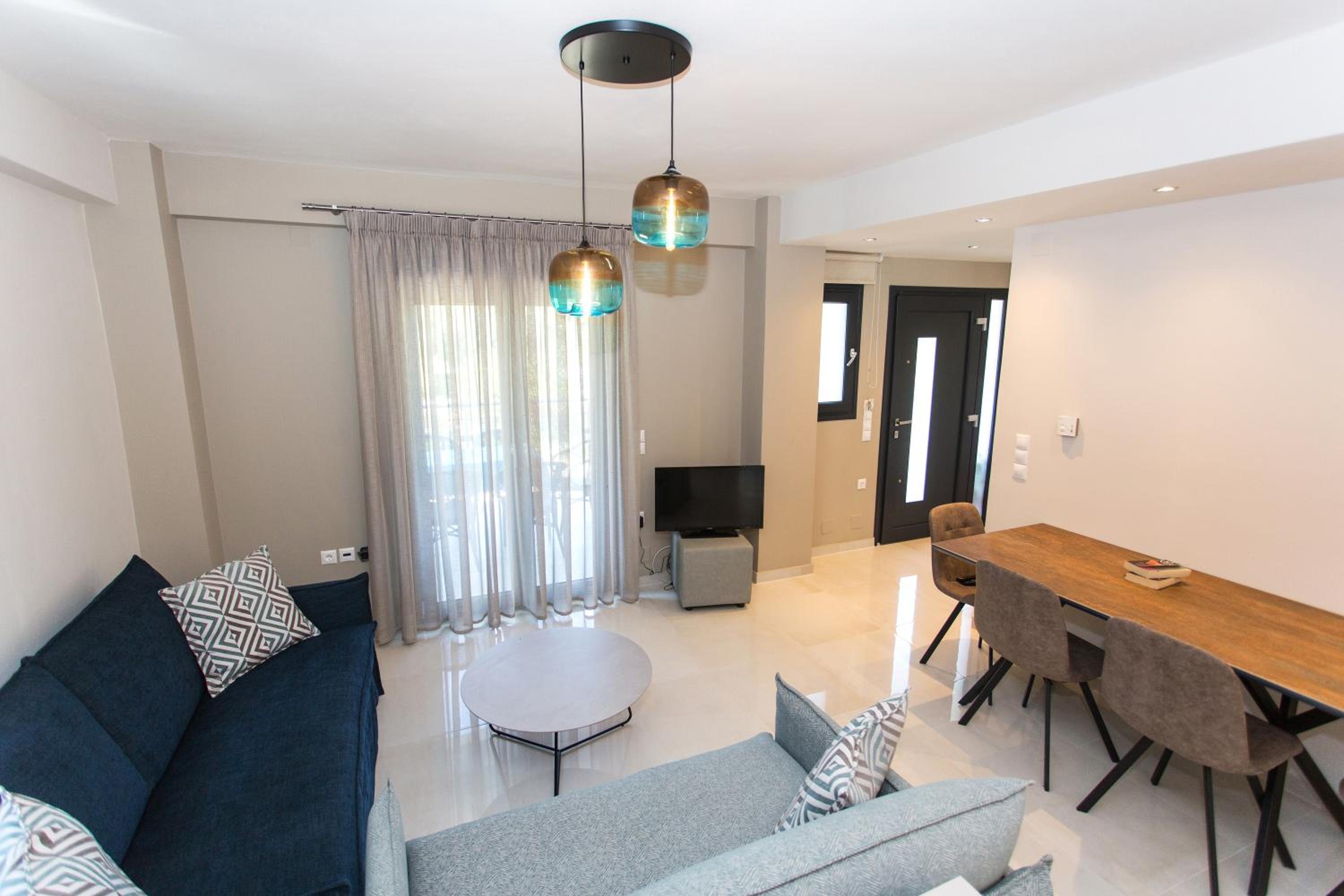 Moonline Maisonettes & Apartments view 2