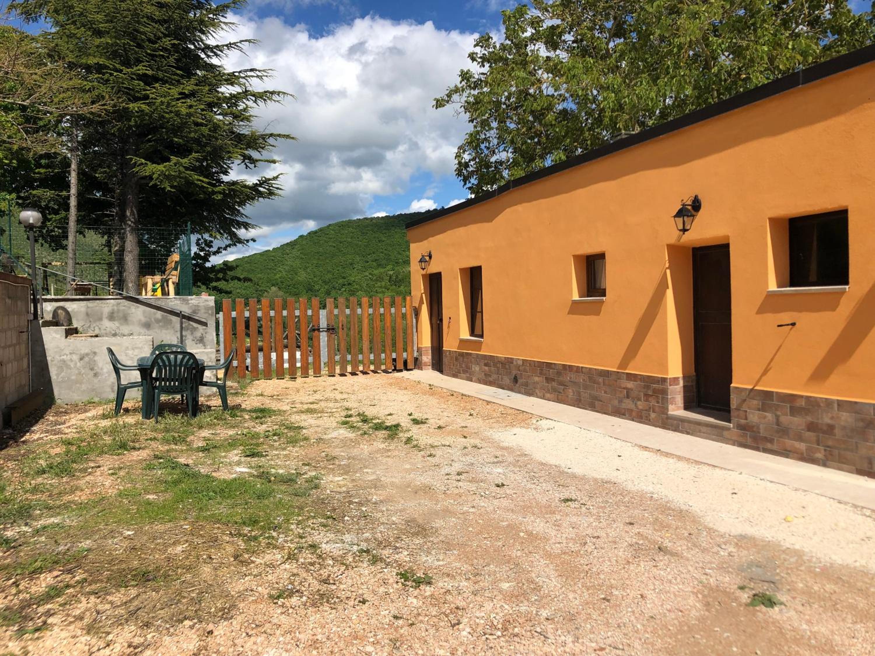 B&B Ollyfarm view 3