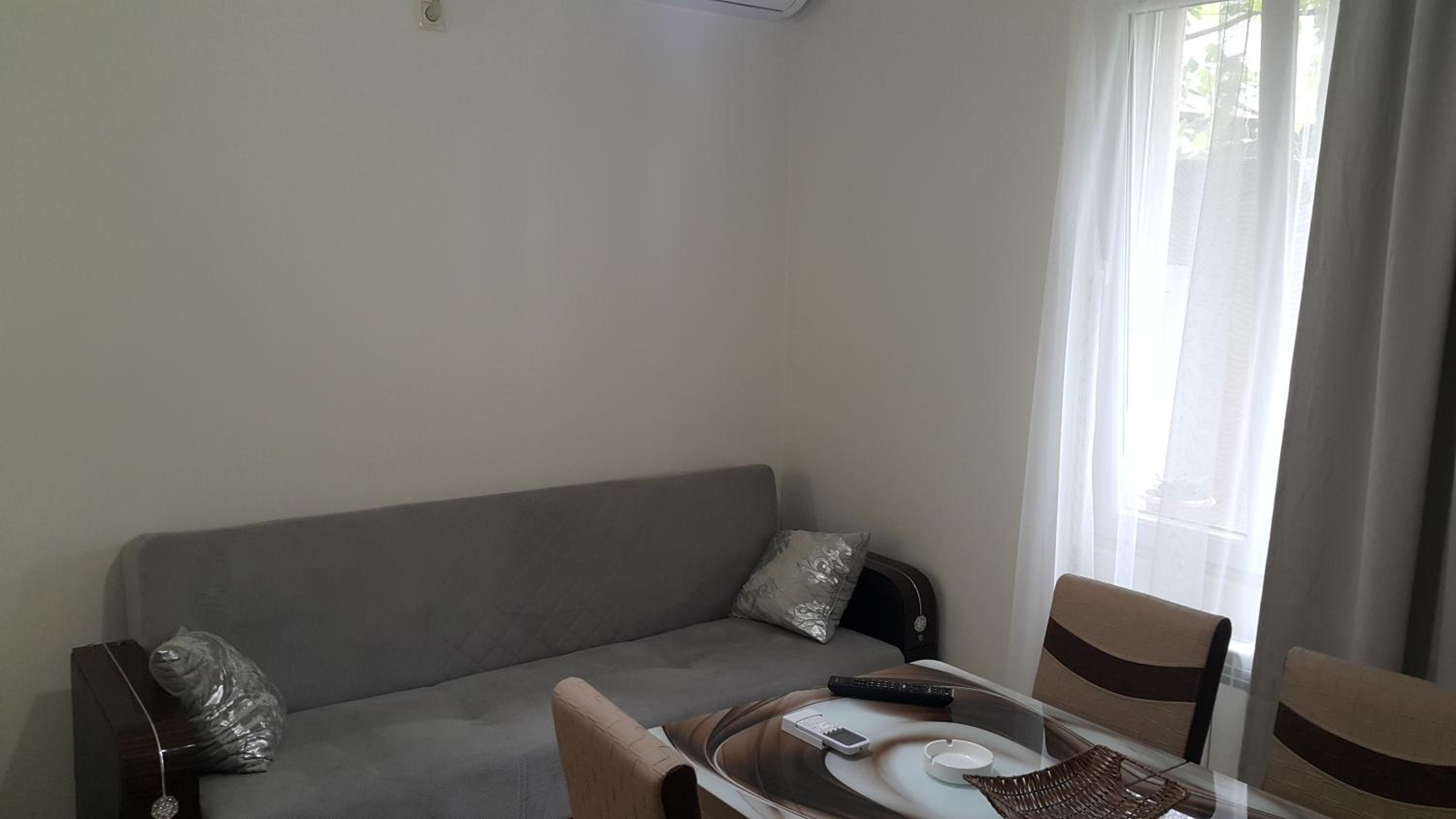 Deme House