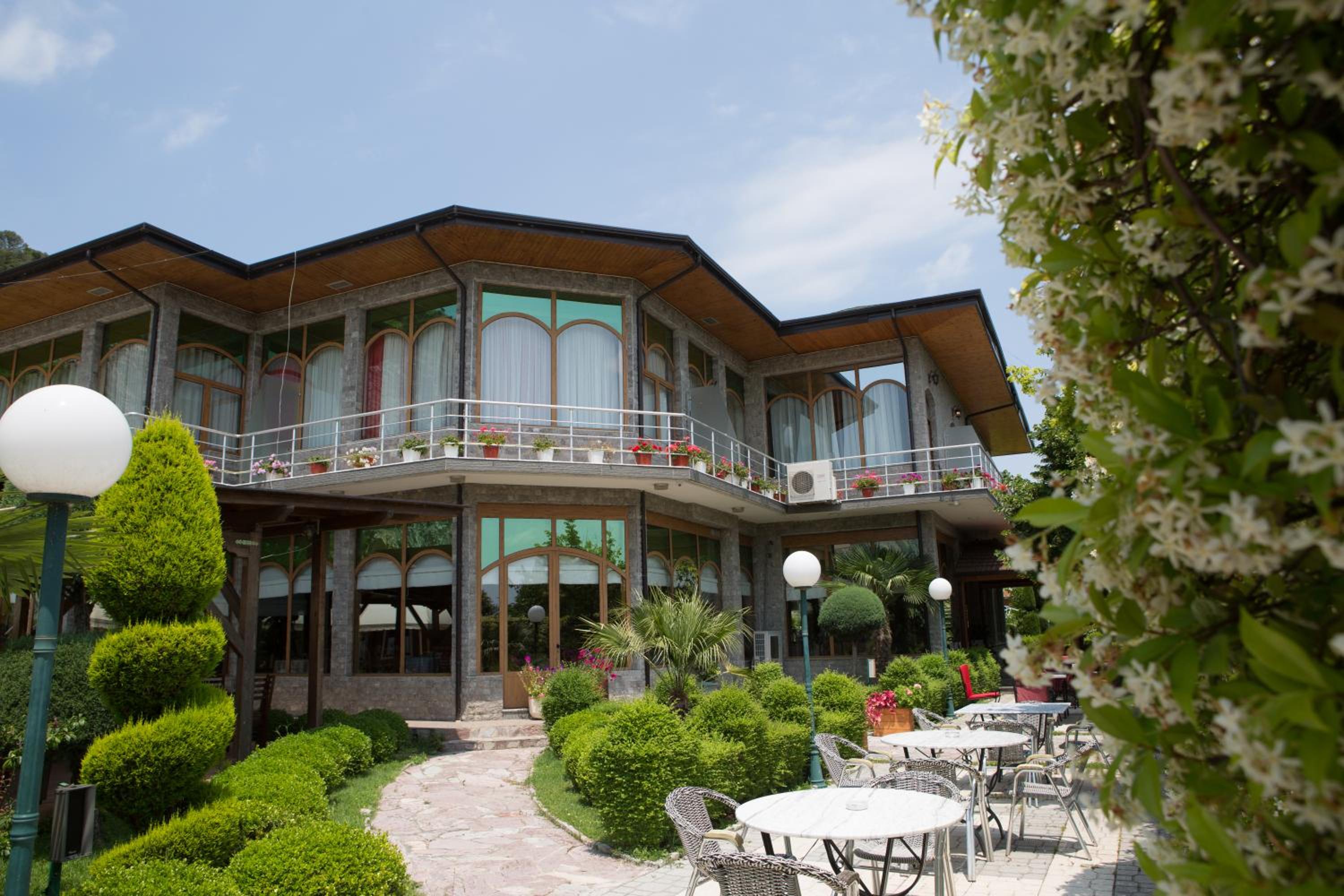 Hotel Buna Park Hotel - Image 1