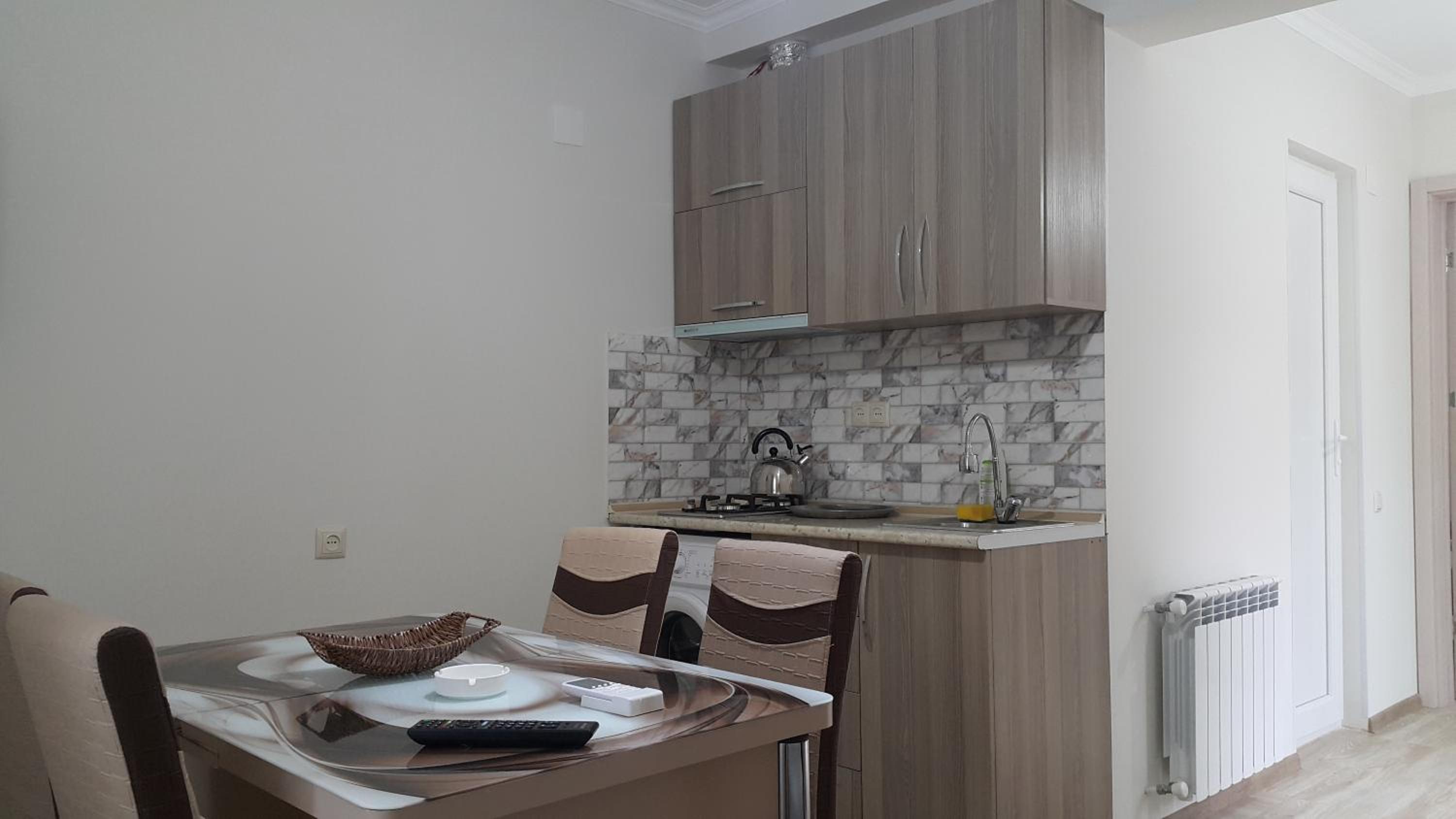 Deme House