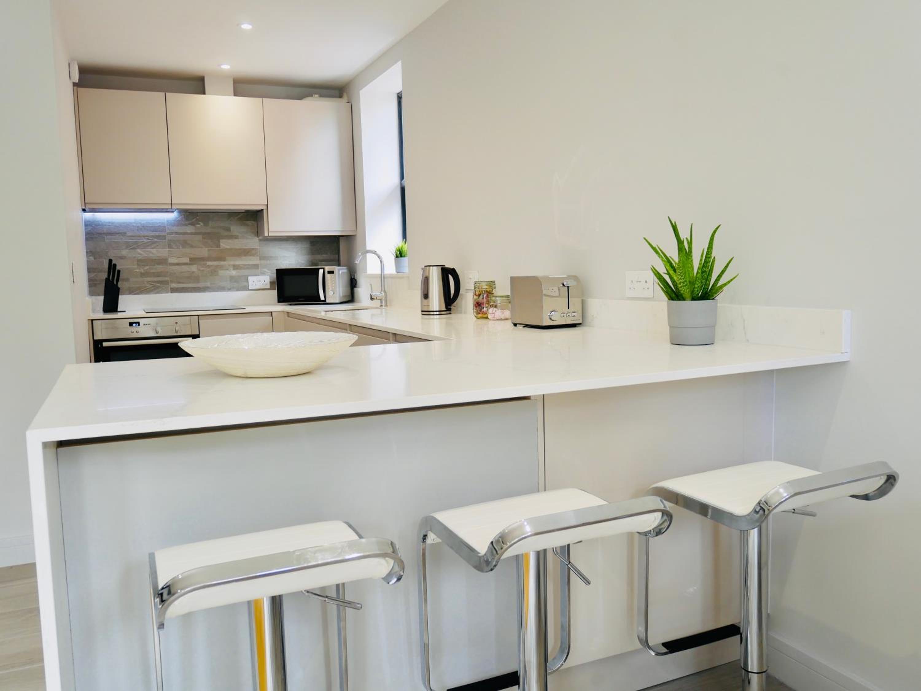 Beautiful AlumPointe Apartment - 400m to the beach view 5