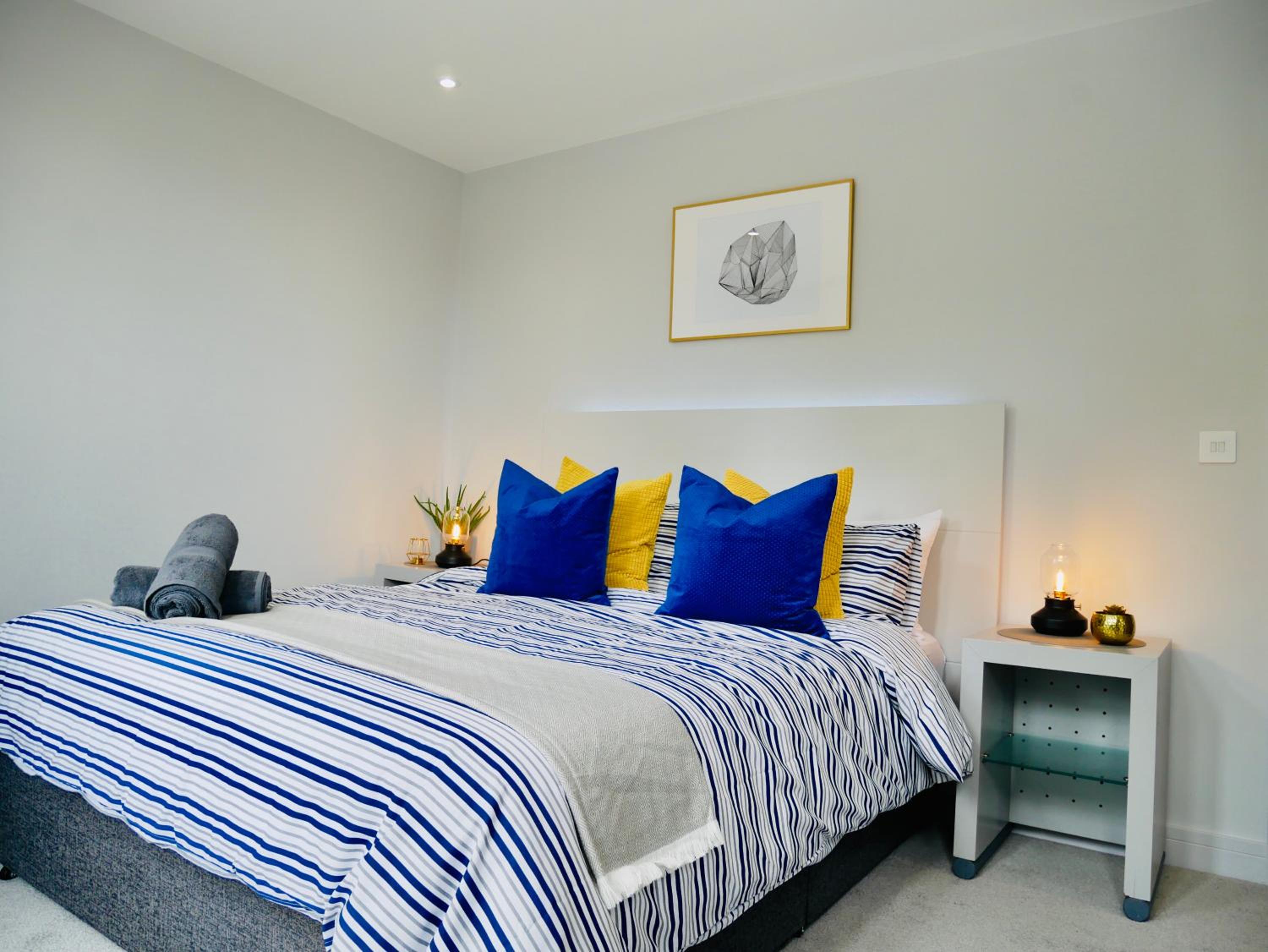 Beautiful AlumPointe Apartment - 400m to the beach view 2