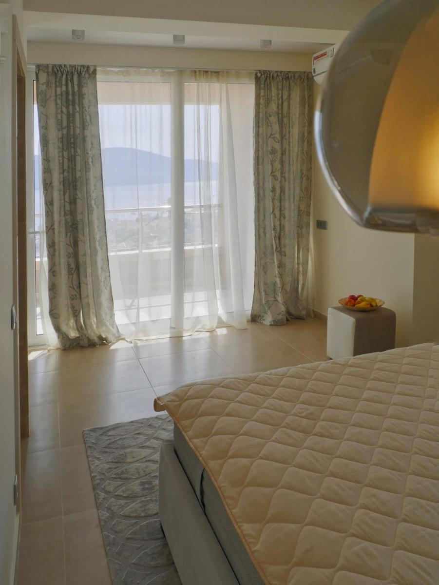 Villa Travertino view 2