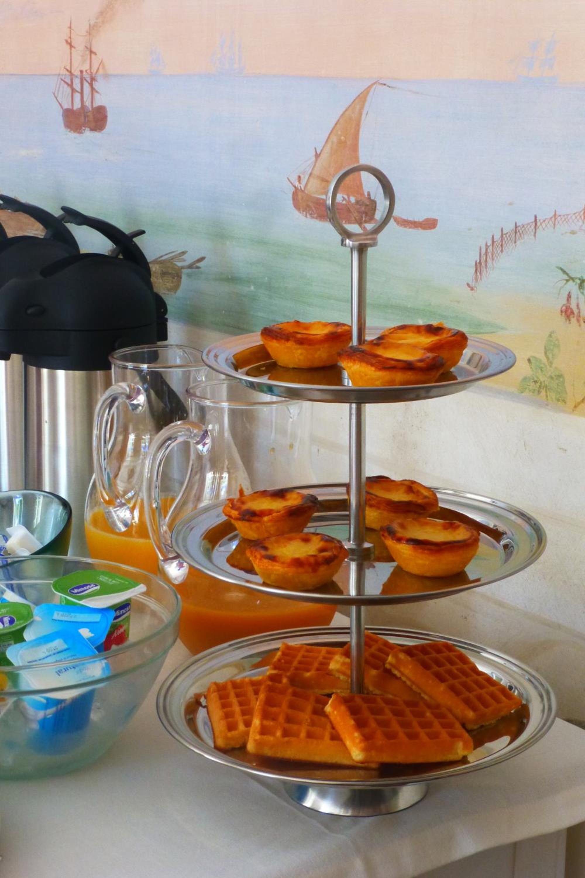 Charm Inn Sintra — photo 37