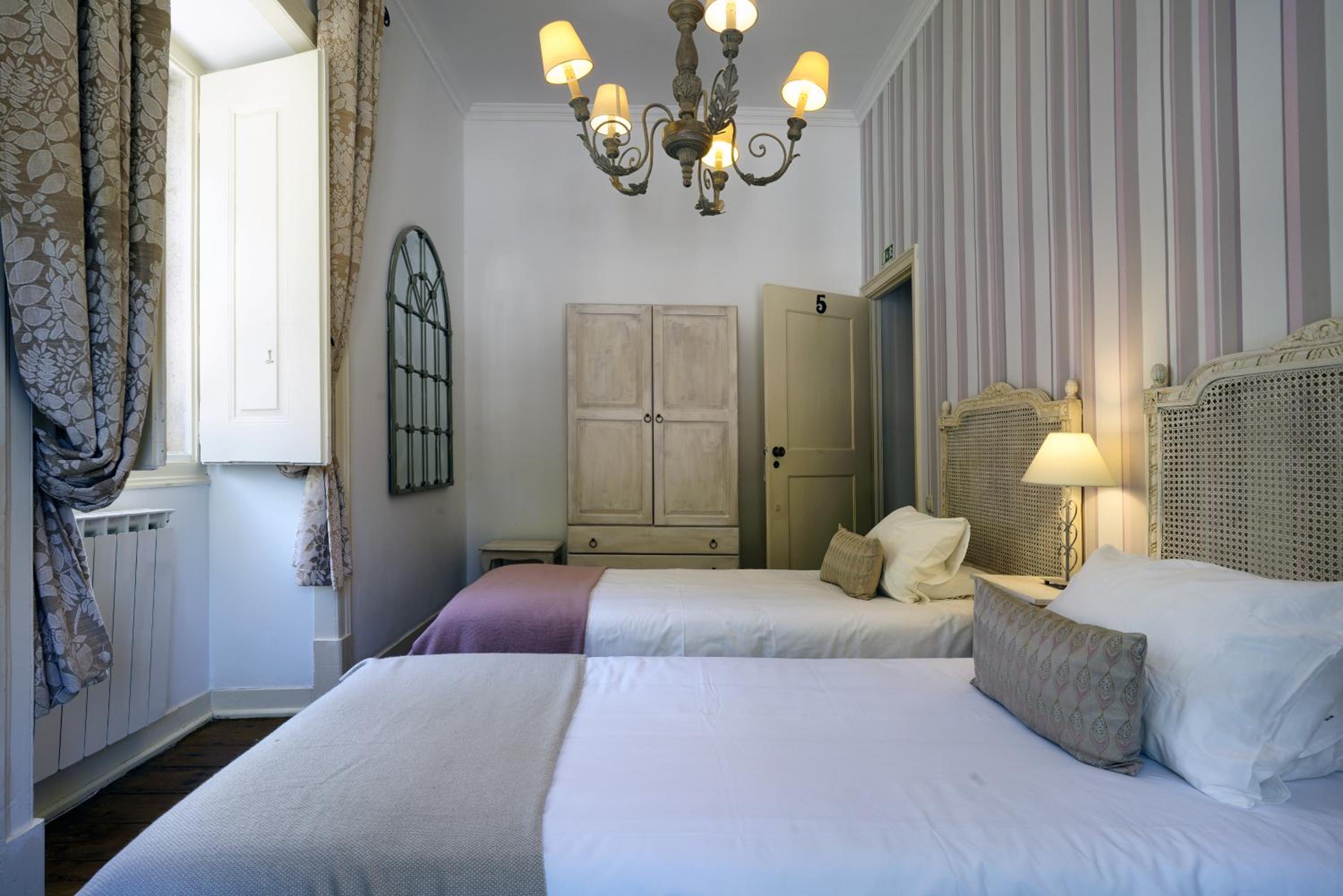 Charm Inn Sintra — photo 47