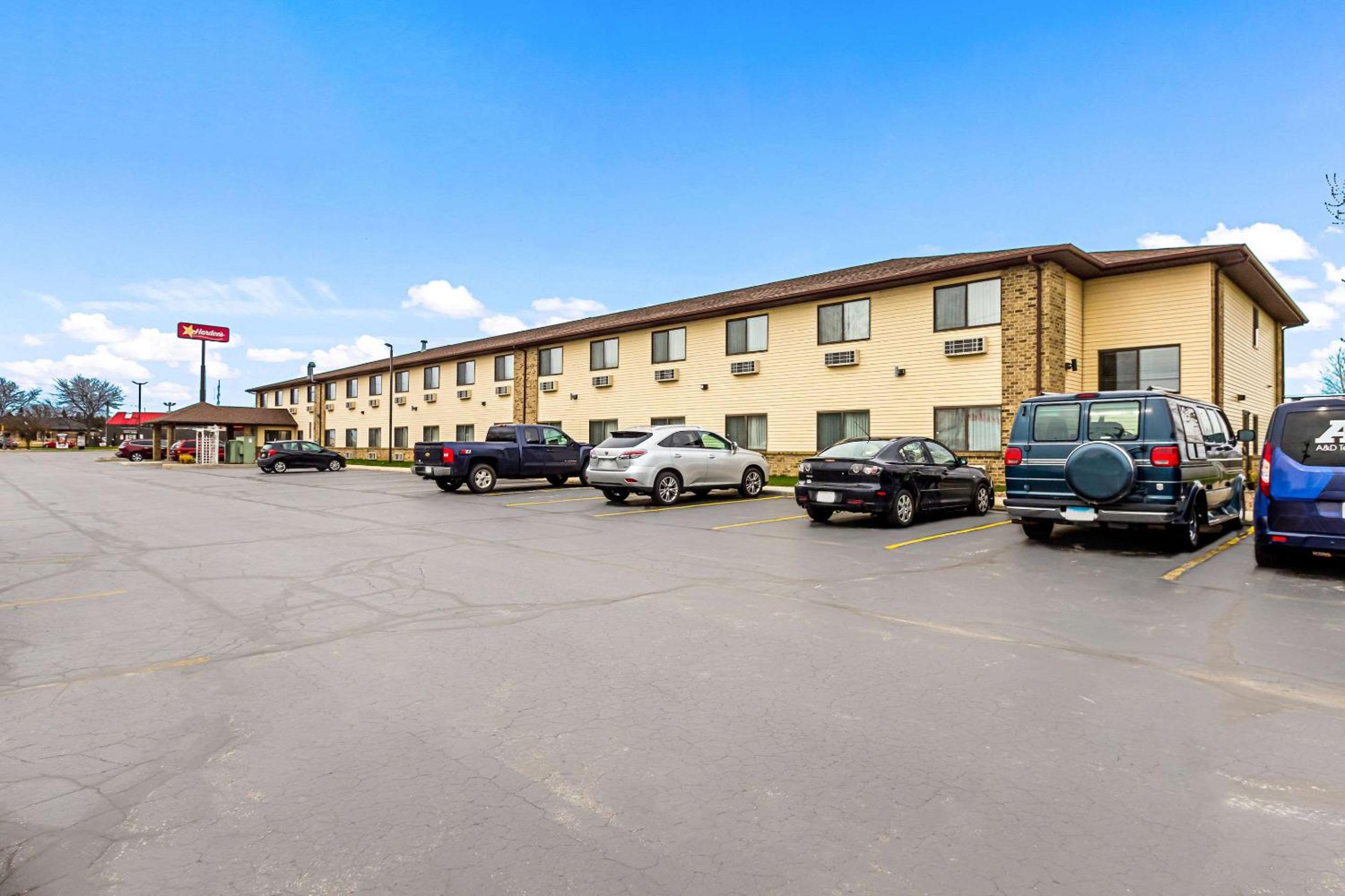 Quality Inn Sheboygan North I-43 view 4