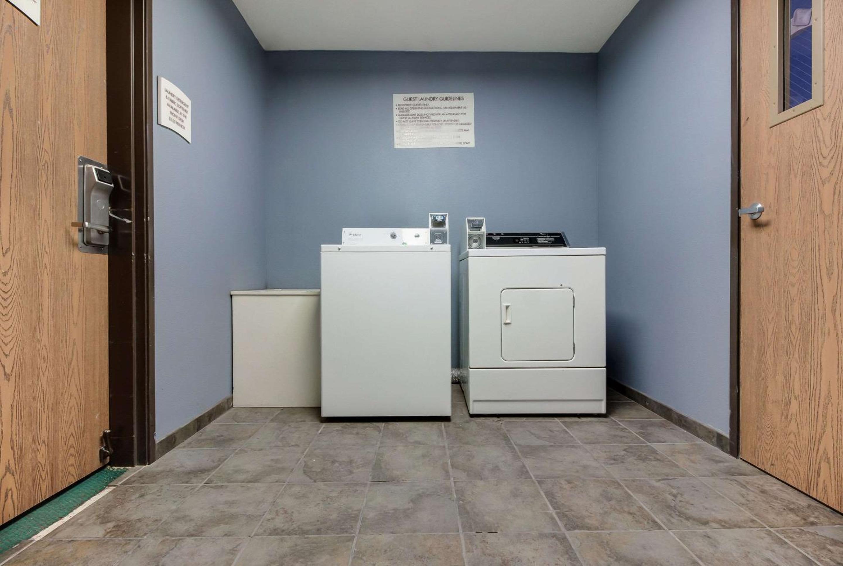 Quality Inn & Suites McCook, Photo 18
