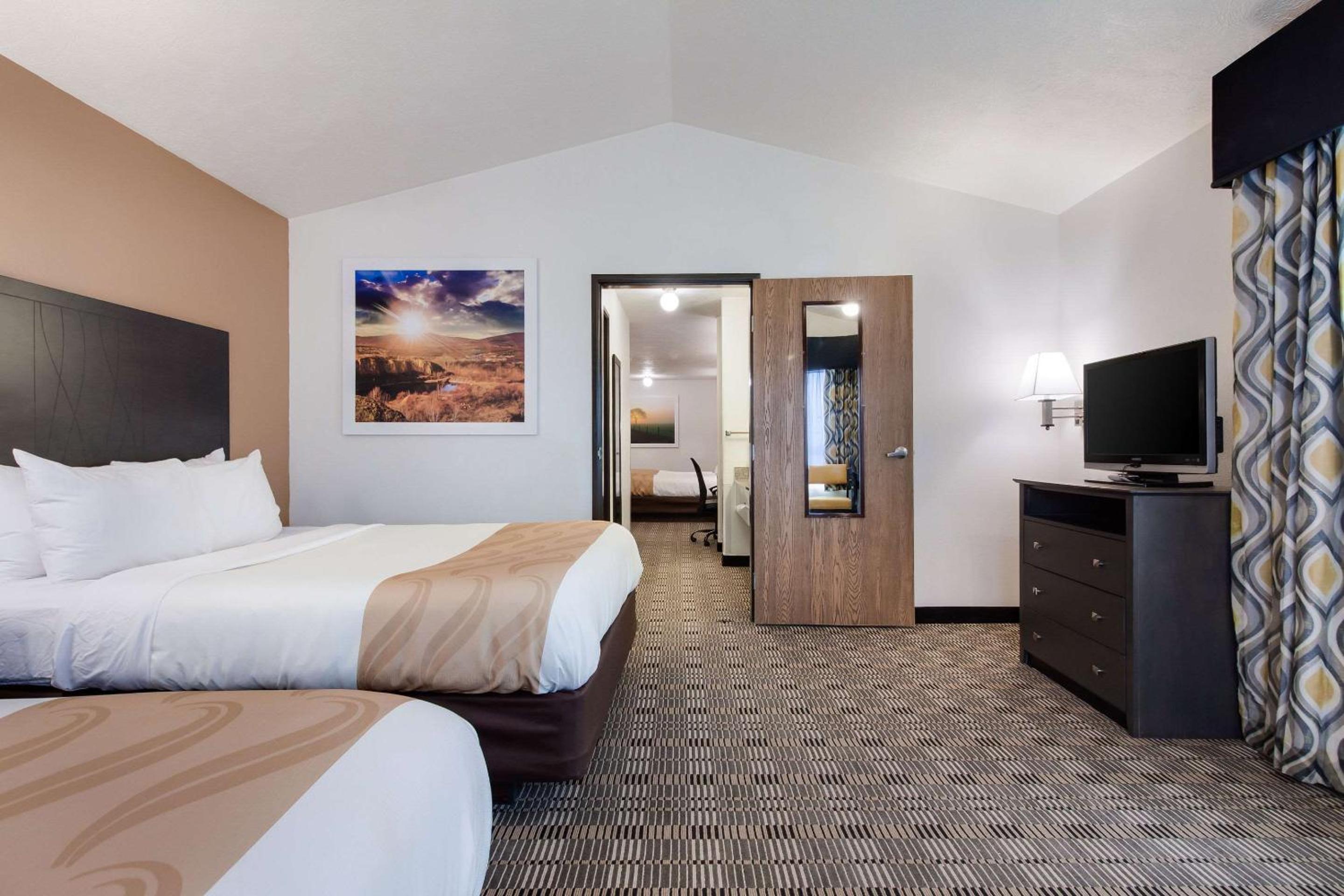 Quality Inn & Suites McCook, Photo 5