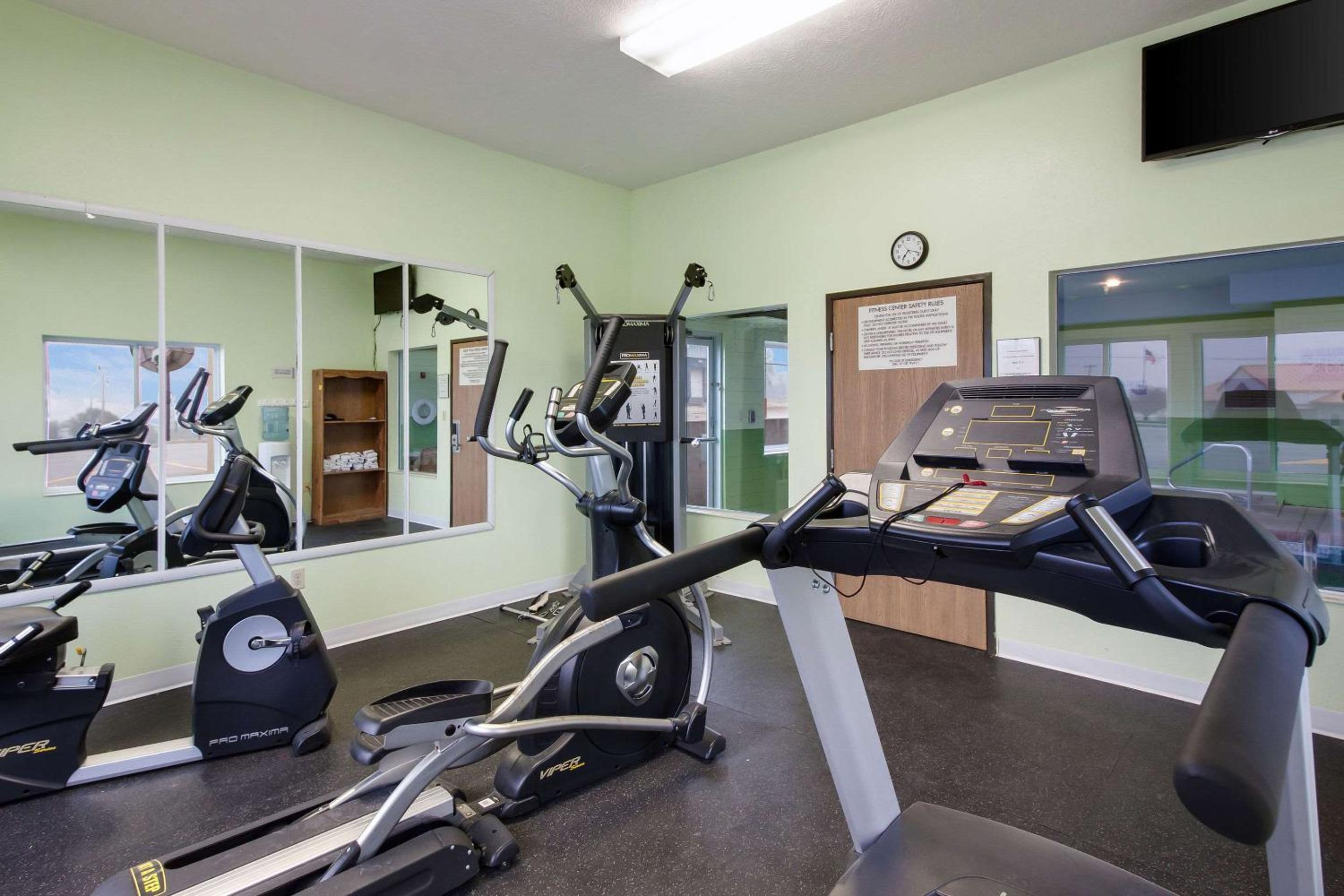Quality Inn & Suites McCook, Photo 29