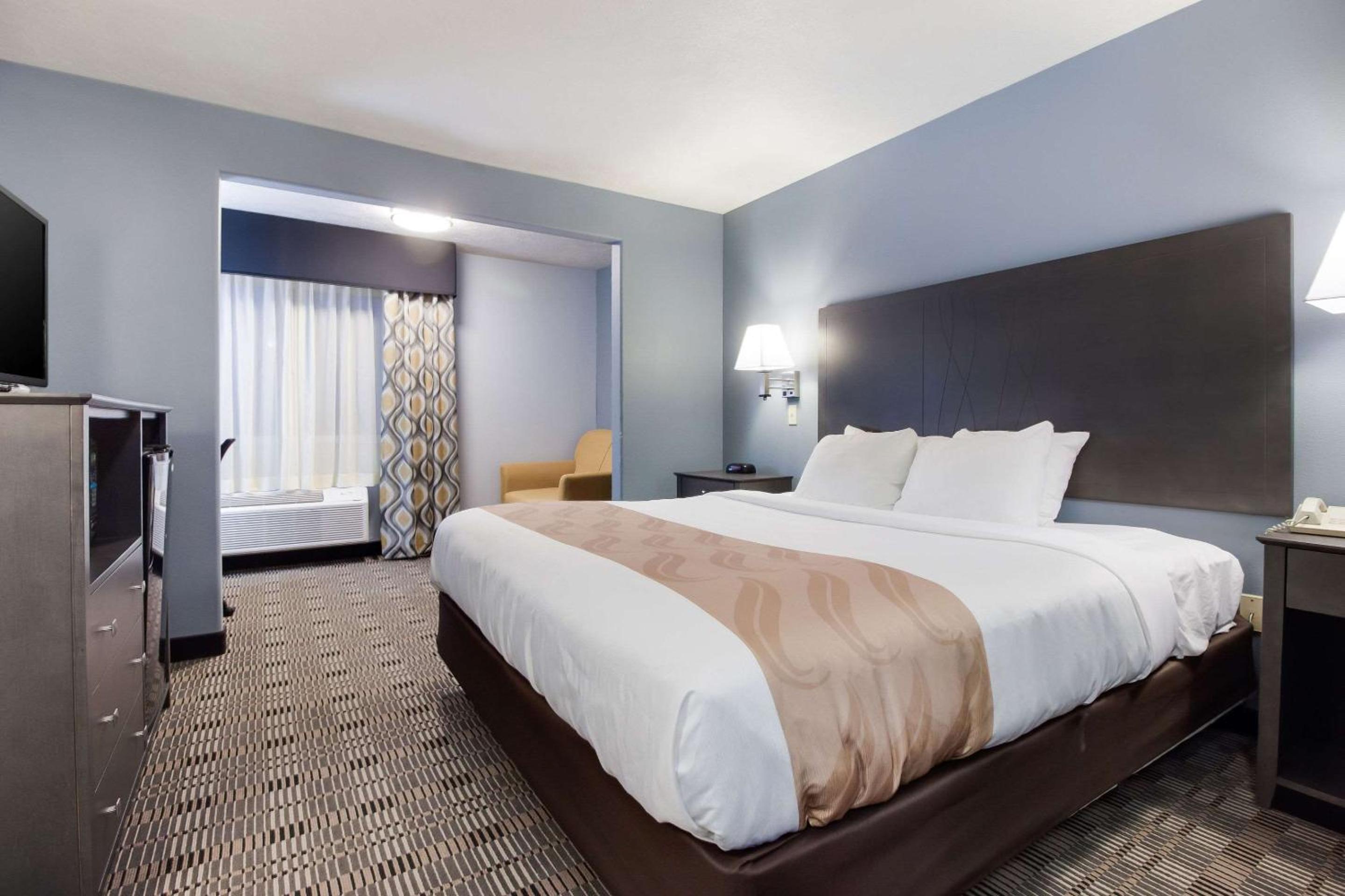 Quality Inn & Suites McCook, Photo 16