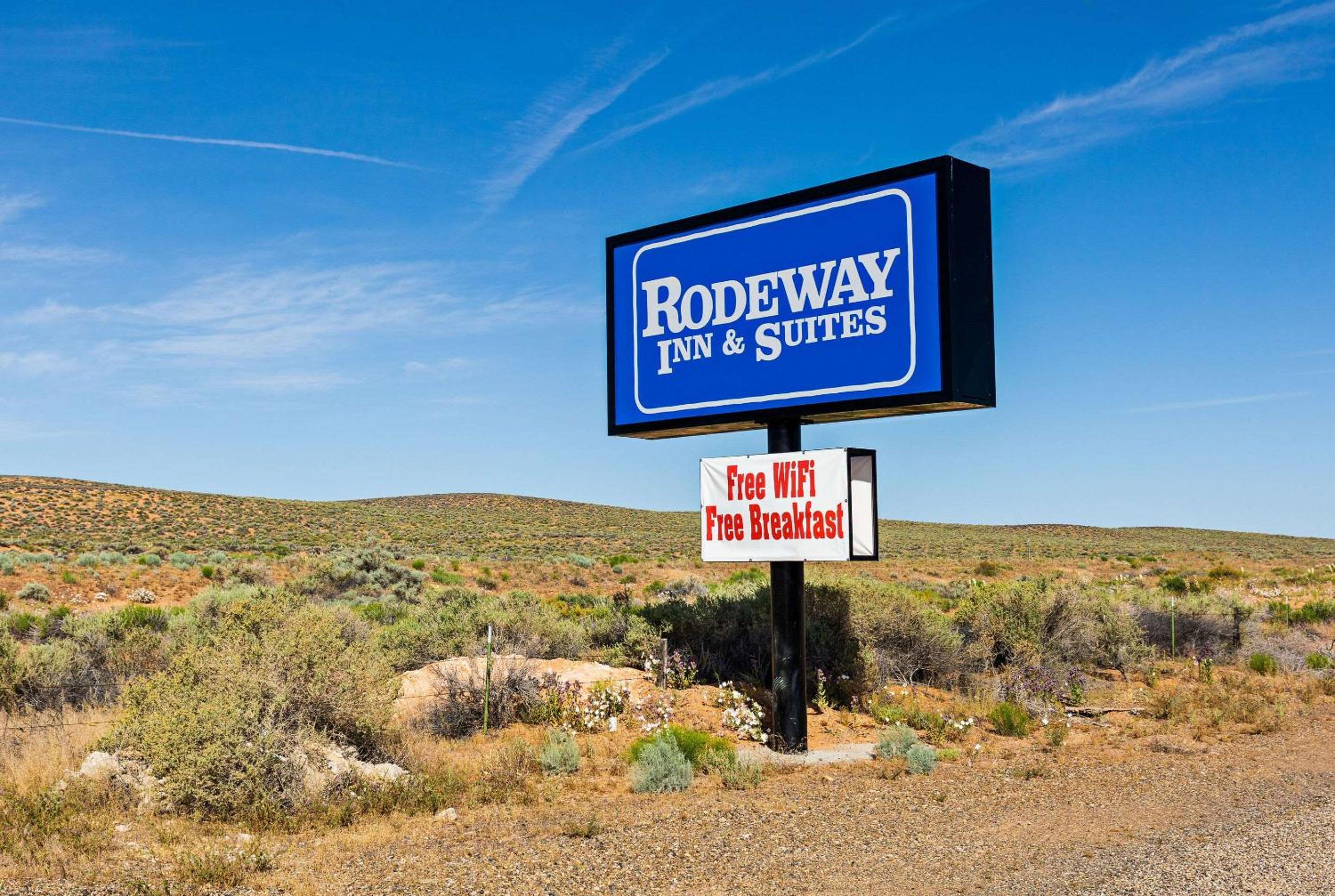 Page Vacations - Rodeway Inn  Suites Big Water - Antelope Canyon - Property Image 2