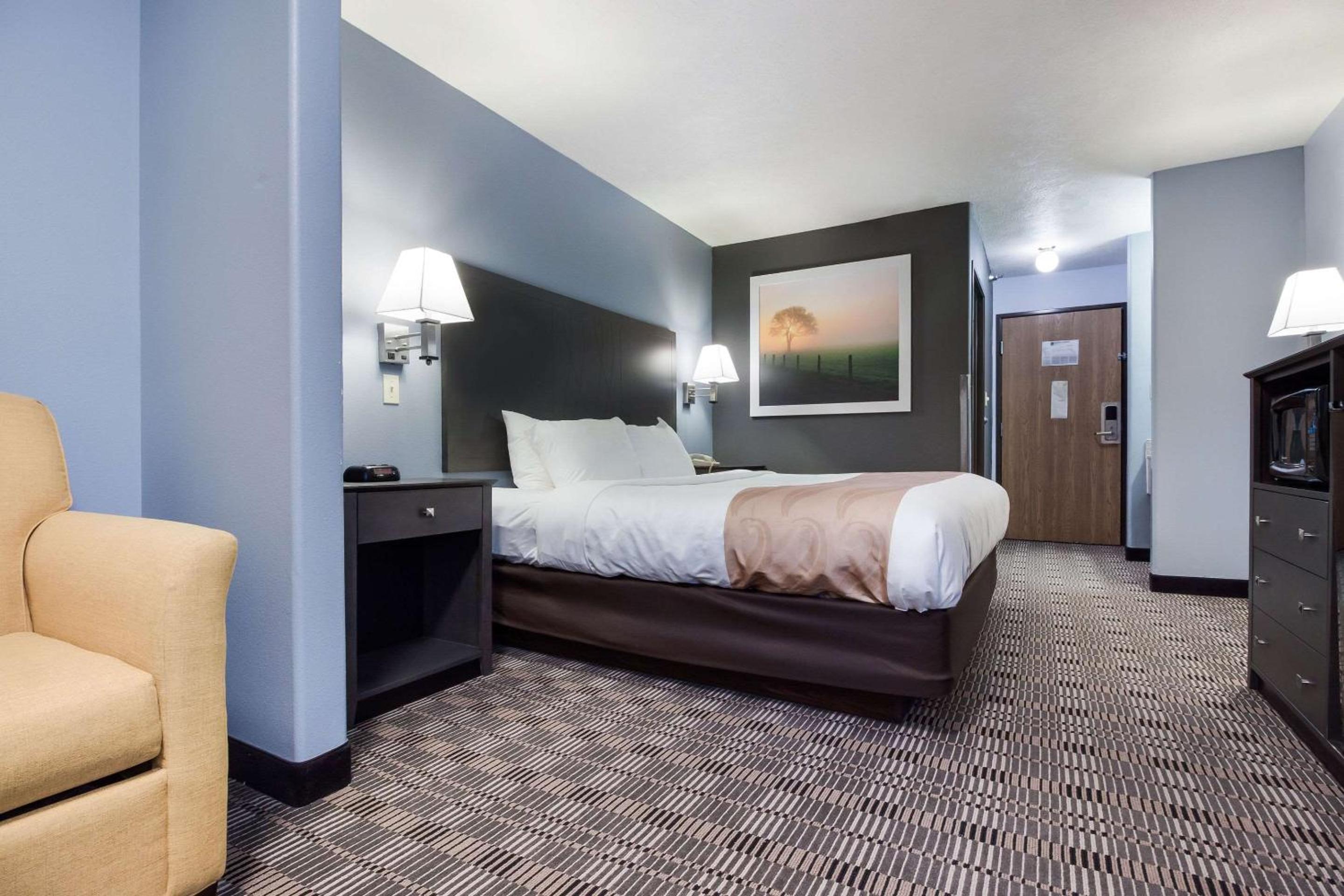 Quality Inn & Suites McCook, Photo 3