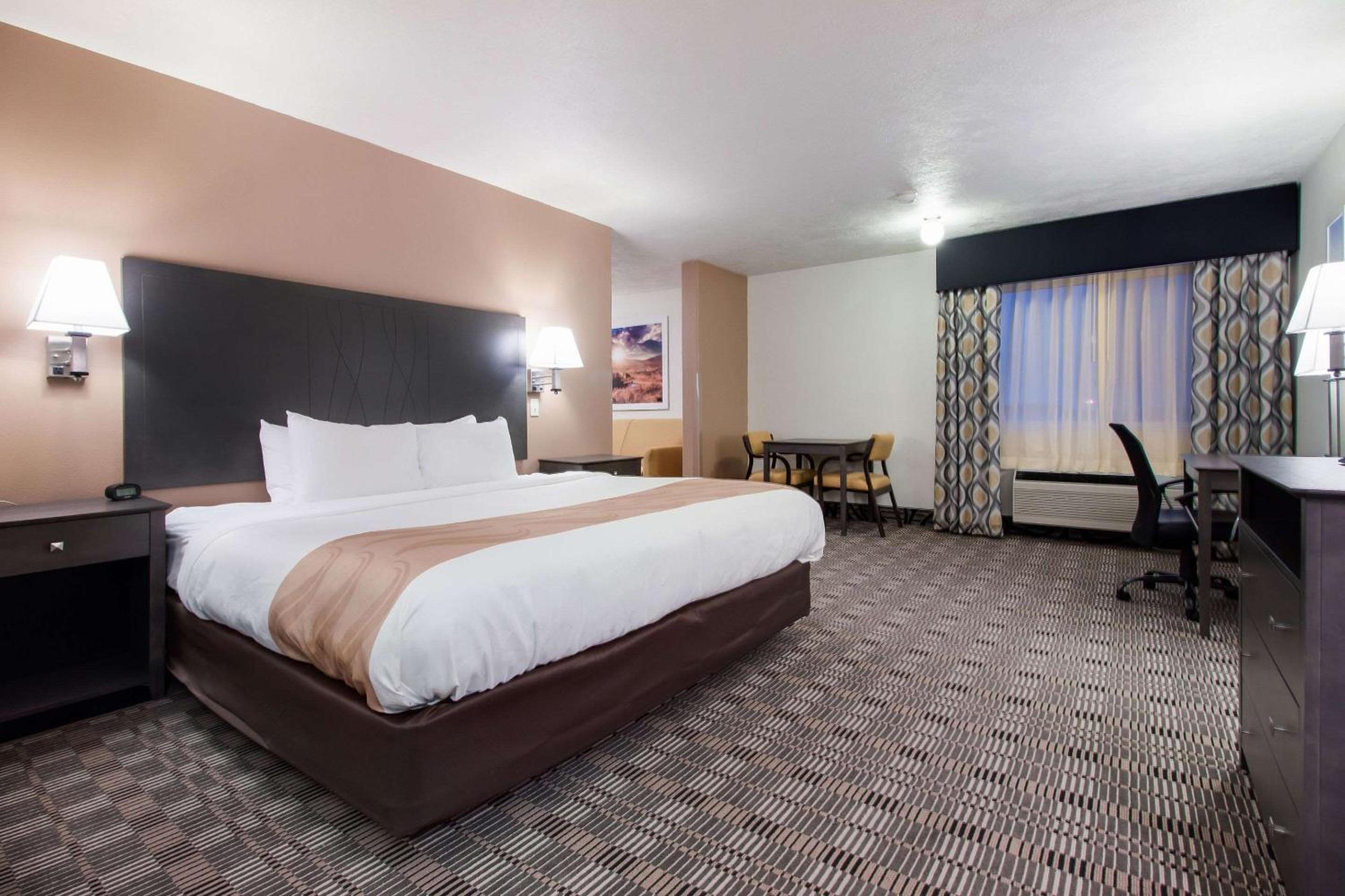 Quality Inn & Suites McCook, Photo 4