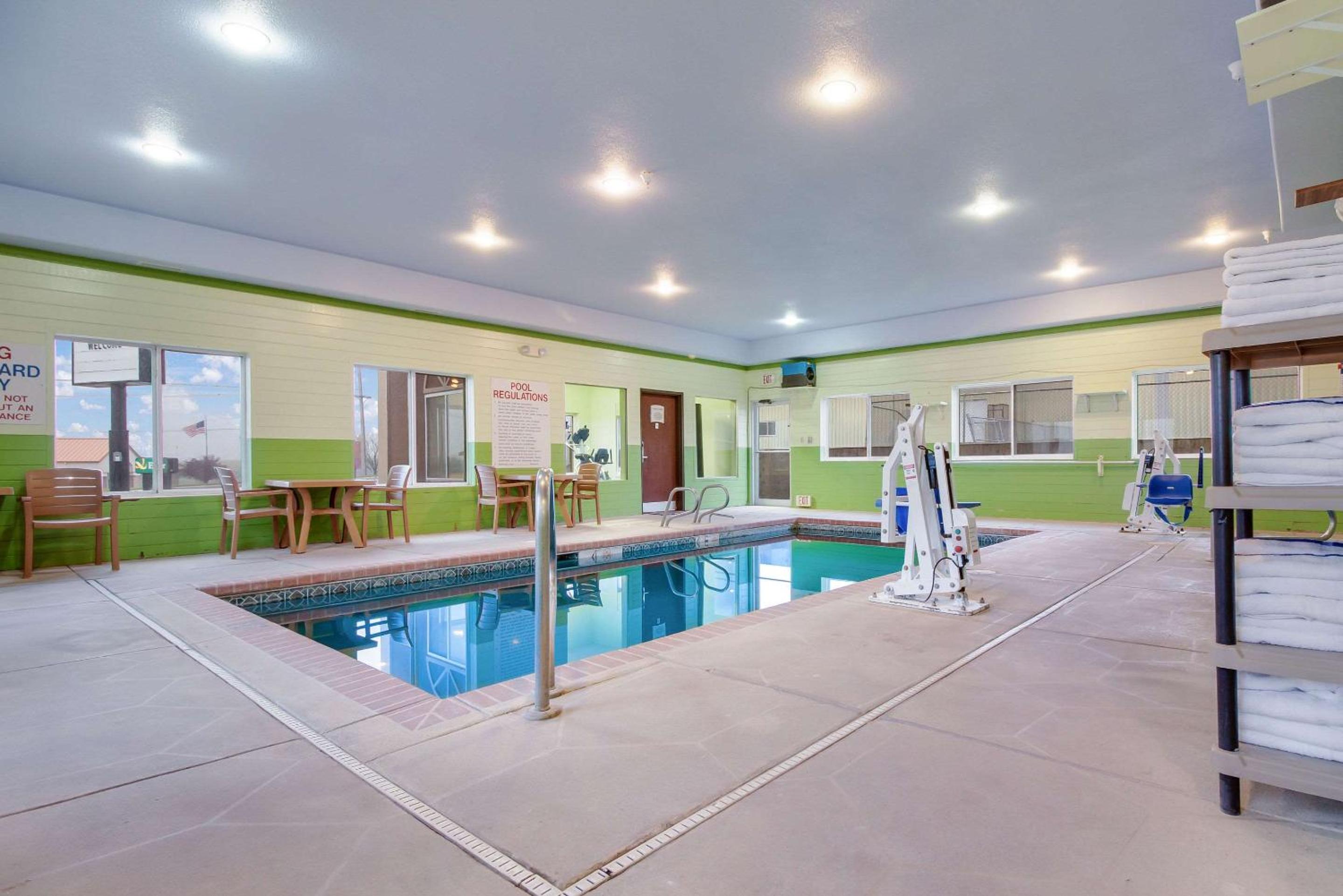 Quality Inn & Suites McCook, Photo 20
