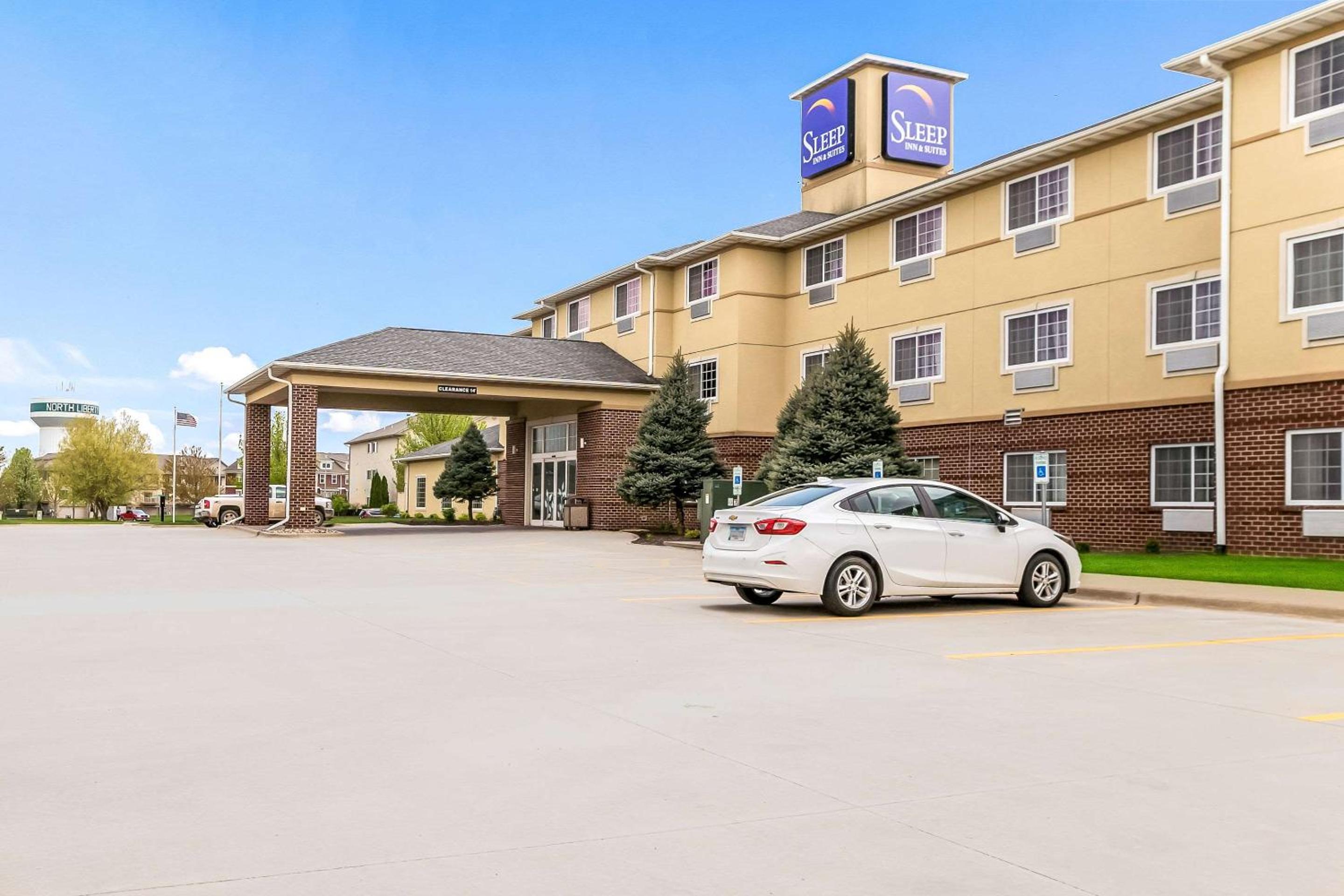 Cedar Rapids Vacations - Sleep Inn - Property Image 2
