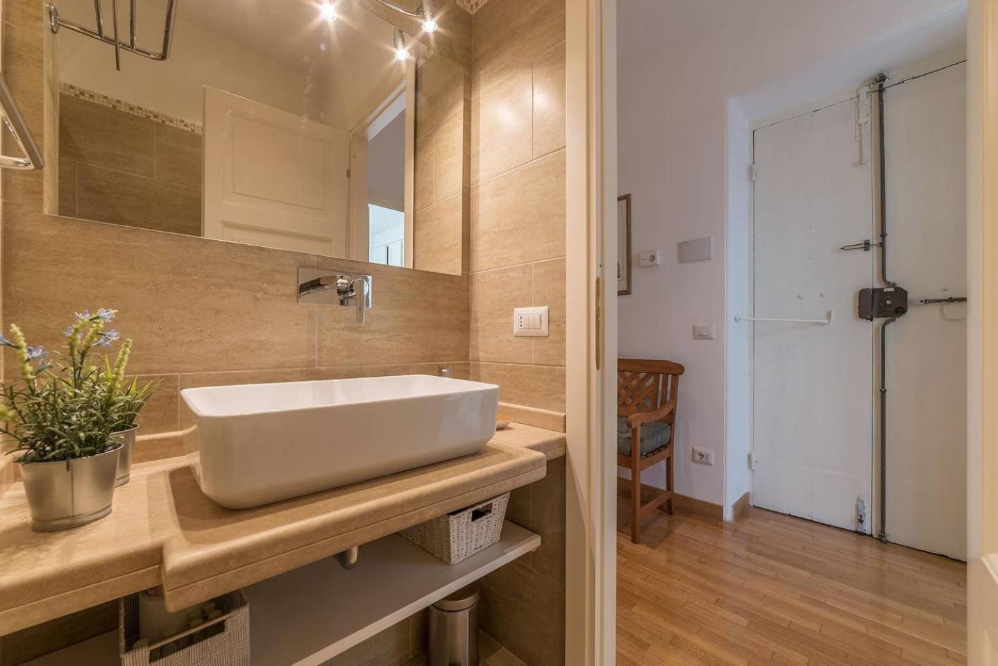 CS Termini Nazionale Apartments