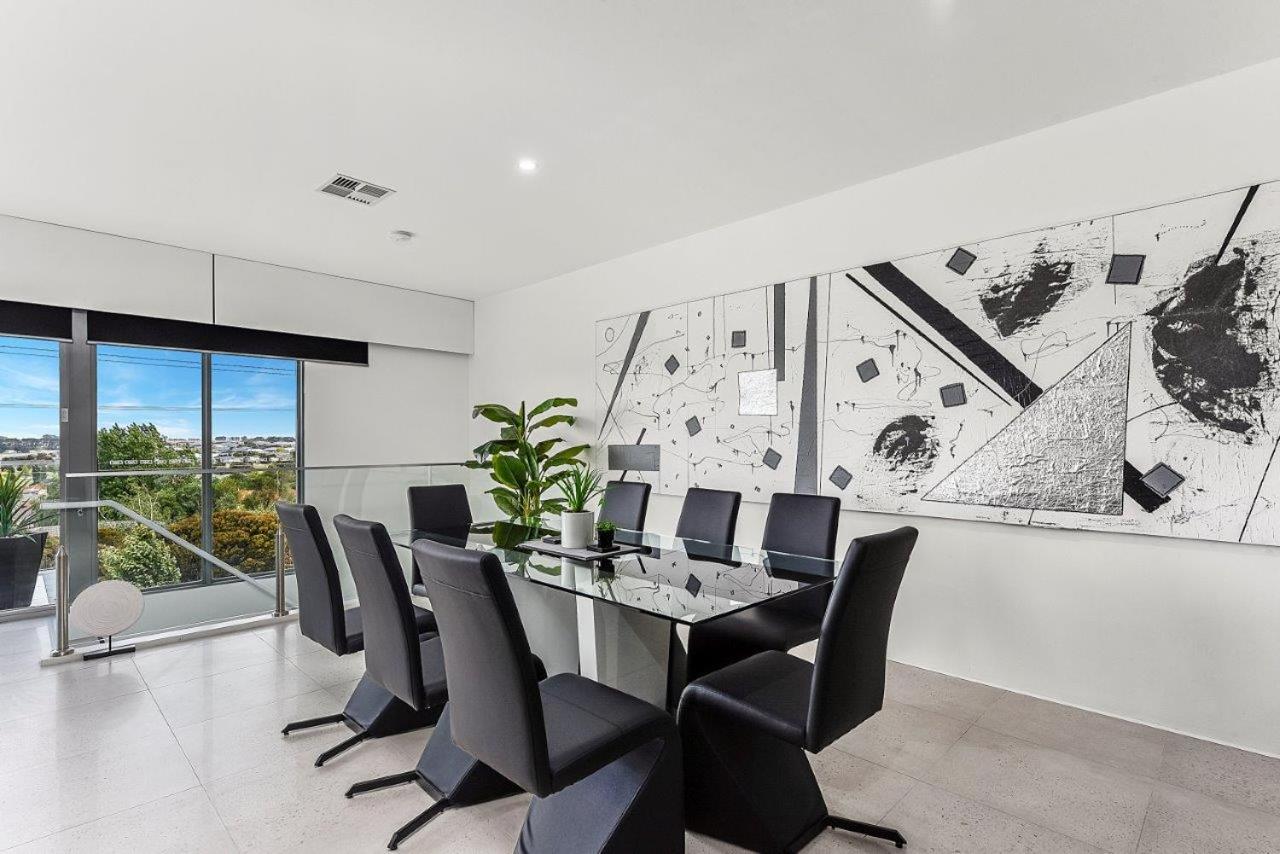 KENNEDY EXECUTIVE TOWNHOUSE