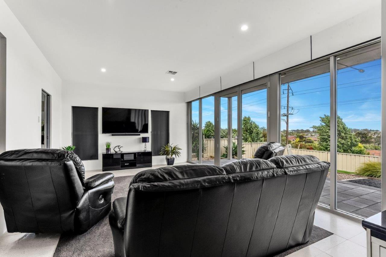 KENNEDY EXECUTIVE TOWNHOUSE