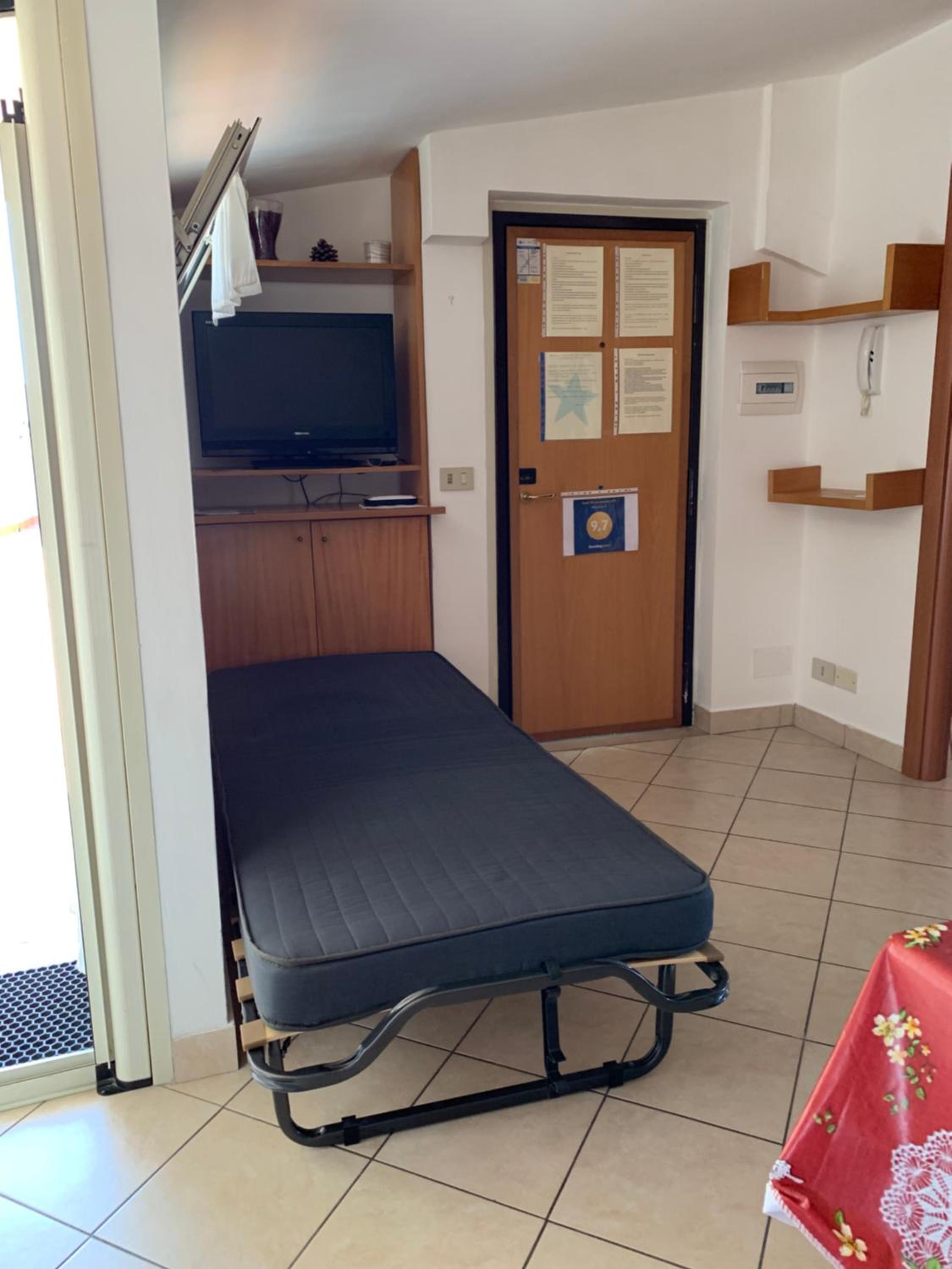 Mansarda 25 en Terracina — hotel room