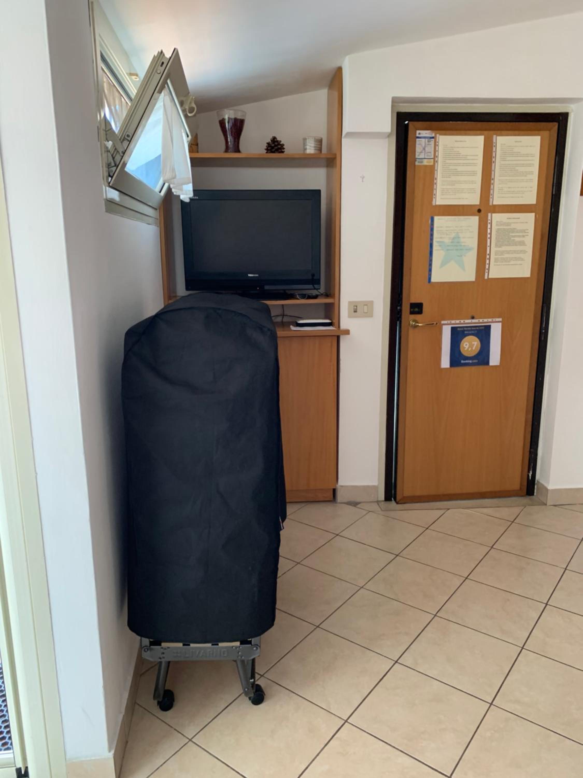 Mansarda 25 en Terracina — hotel room