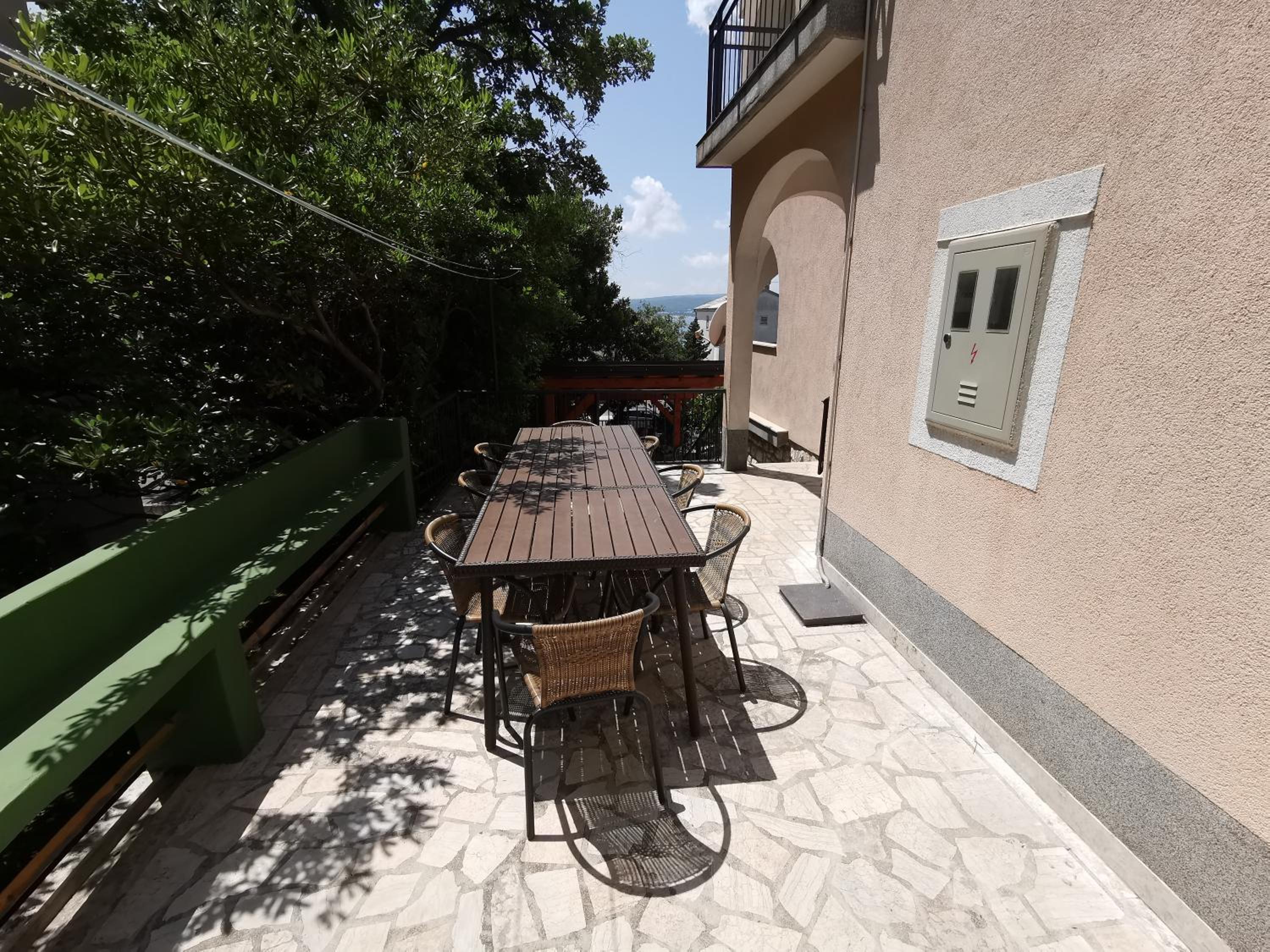 BRUNO Apartment with 4 bedrooms near beach view 2