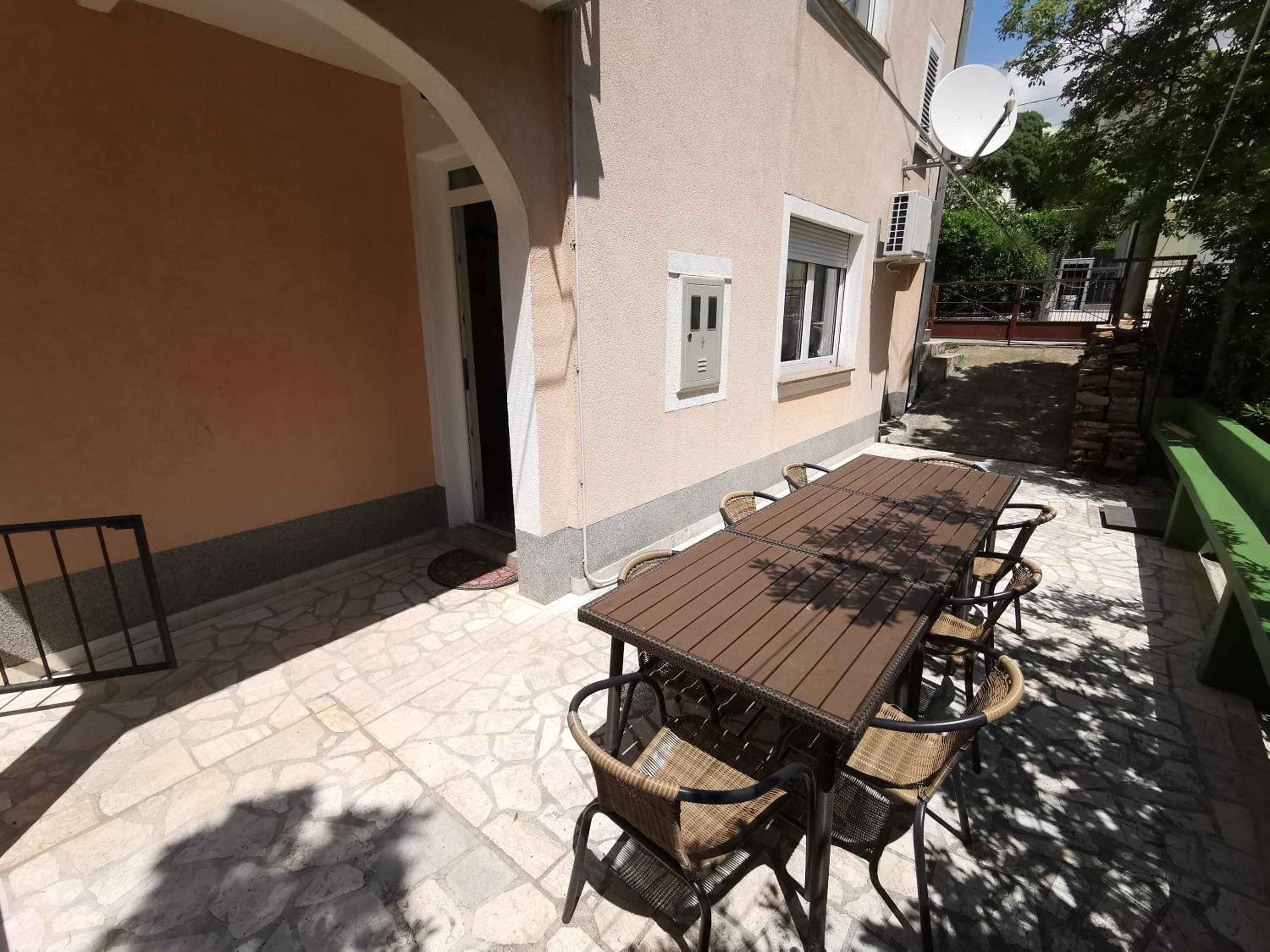 BRUNO Apartment with 4 bedrooms near beach view 3