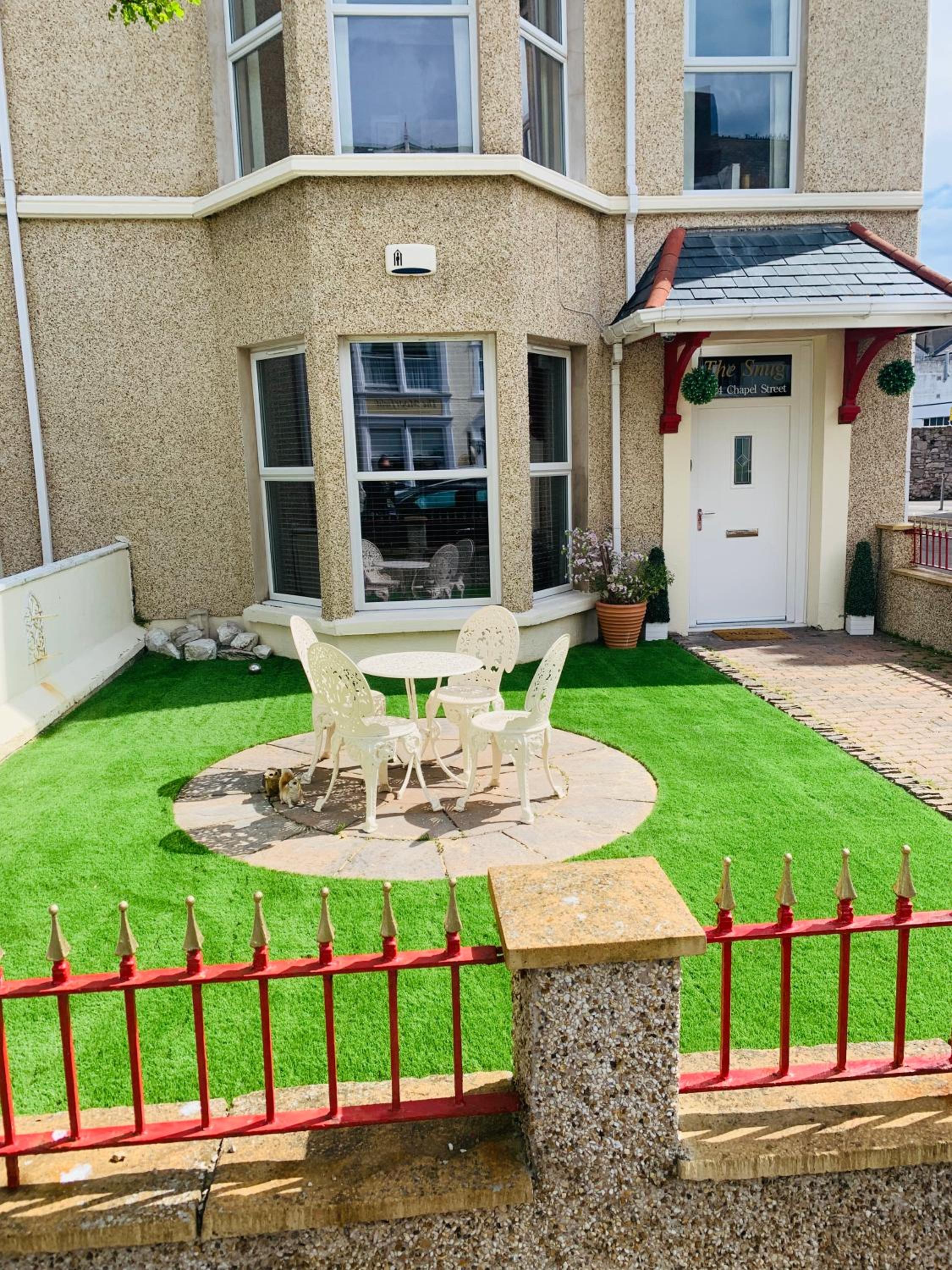 The Snug Garden Apartment view 3