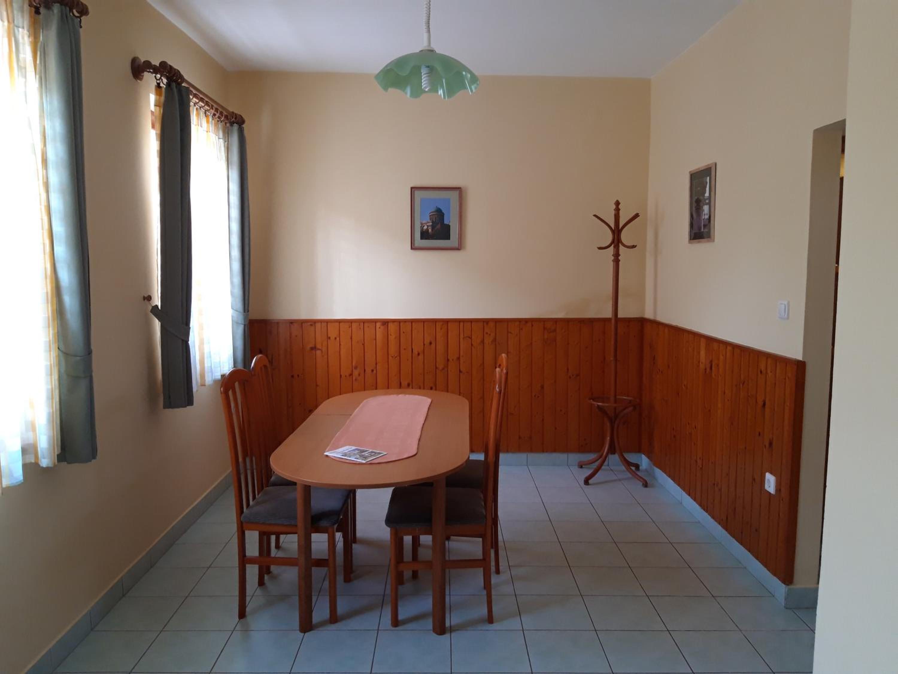 Sasi Apartmanház