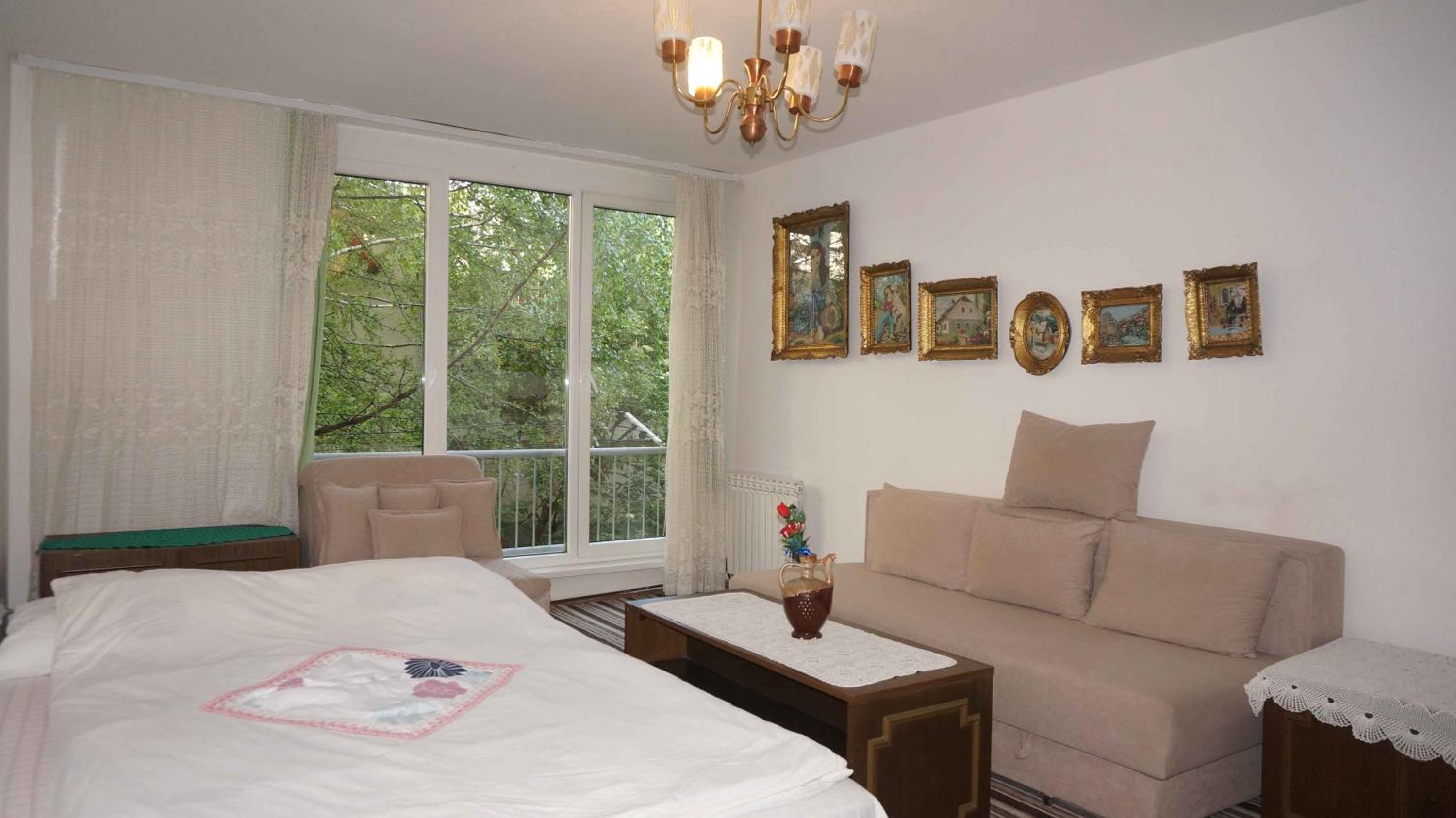 Honey Rooms