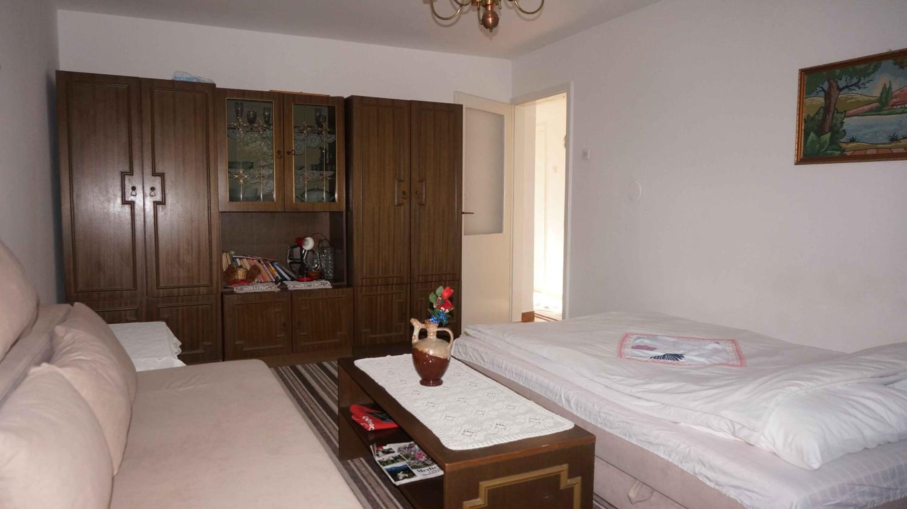 Honey Rooms