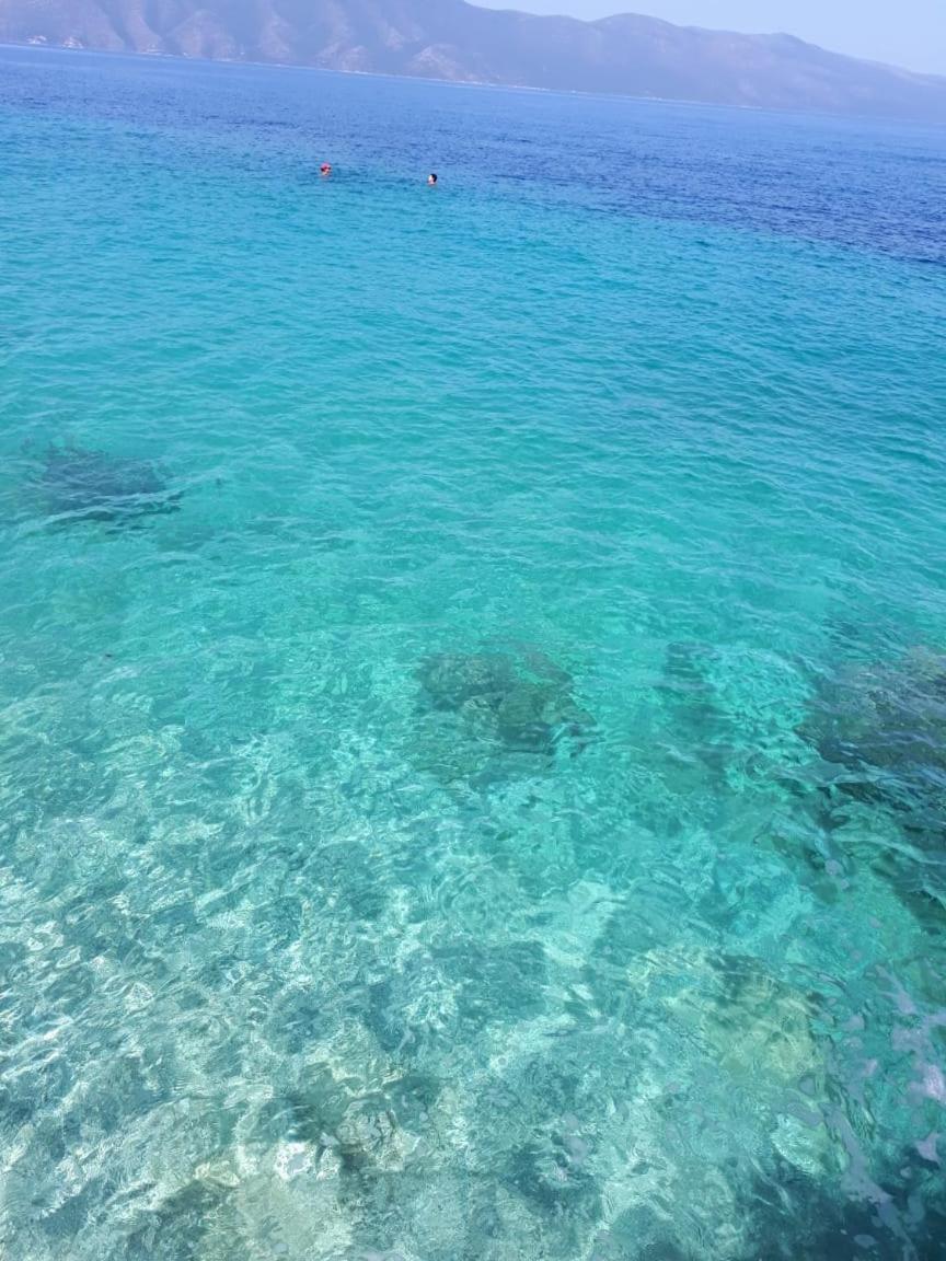 Deni Sea View Apartment