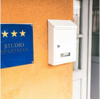 Newly adapted Studio 88 with free parking