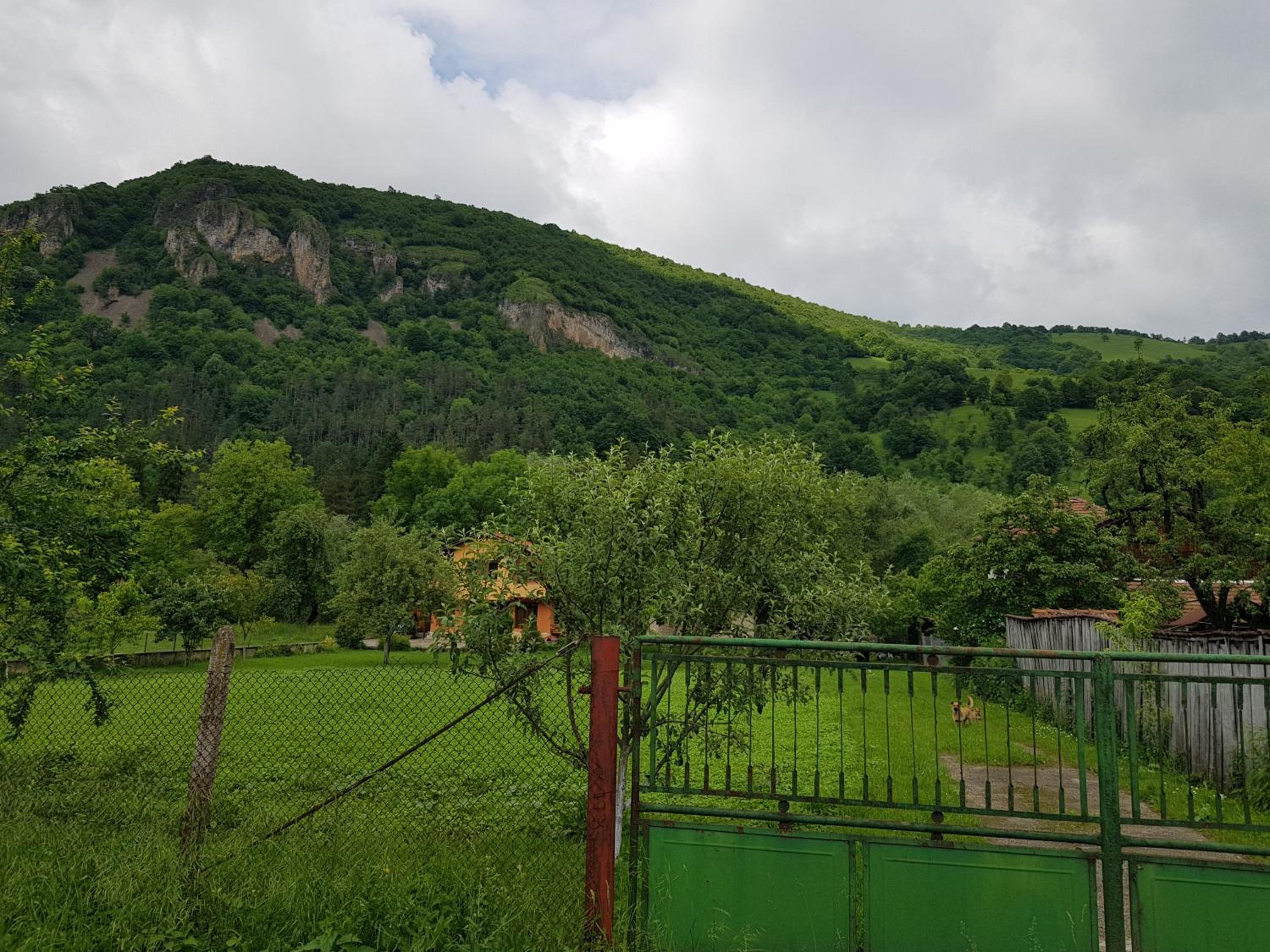 Мечтаната селска къща на реката със семейство и приятели!