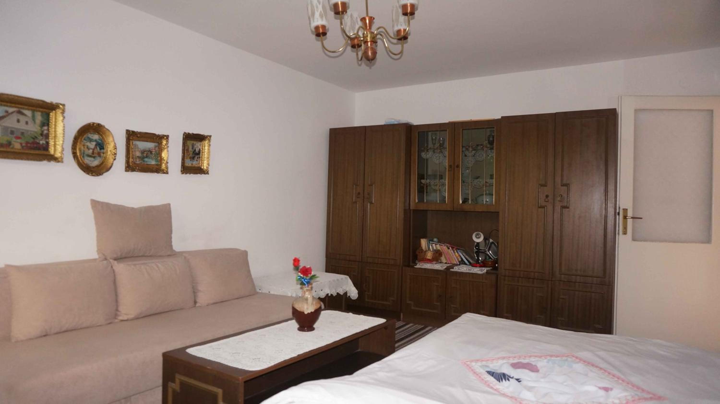 Honey Rooms