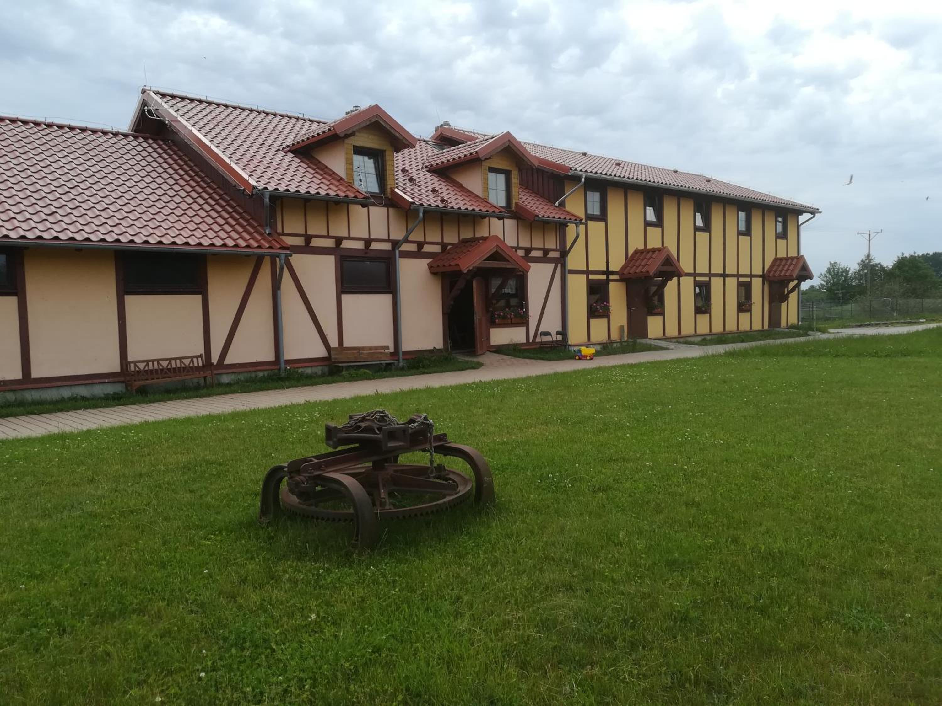 Photo 1