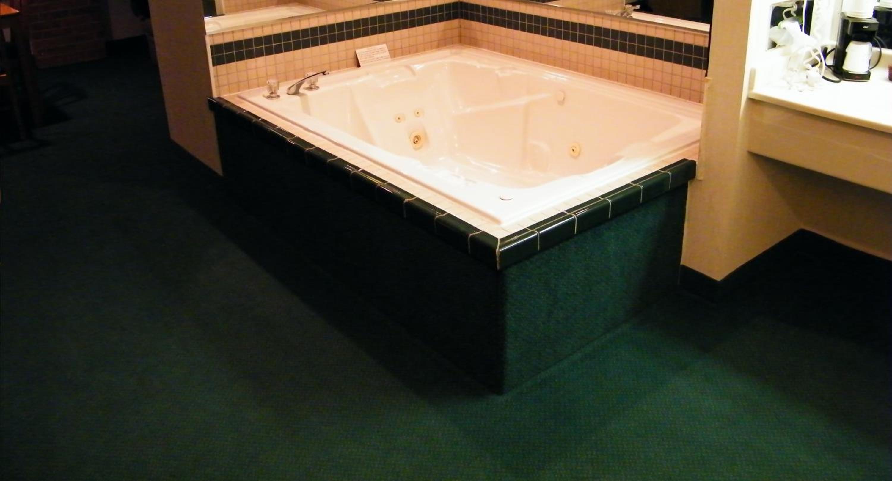 Capital O Amerihost Inn and Suites Mexico Hwy 54 MO