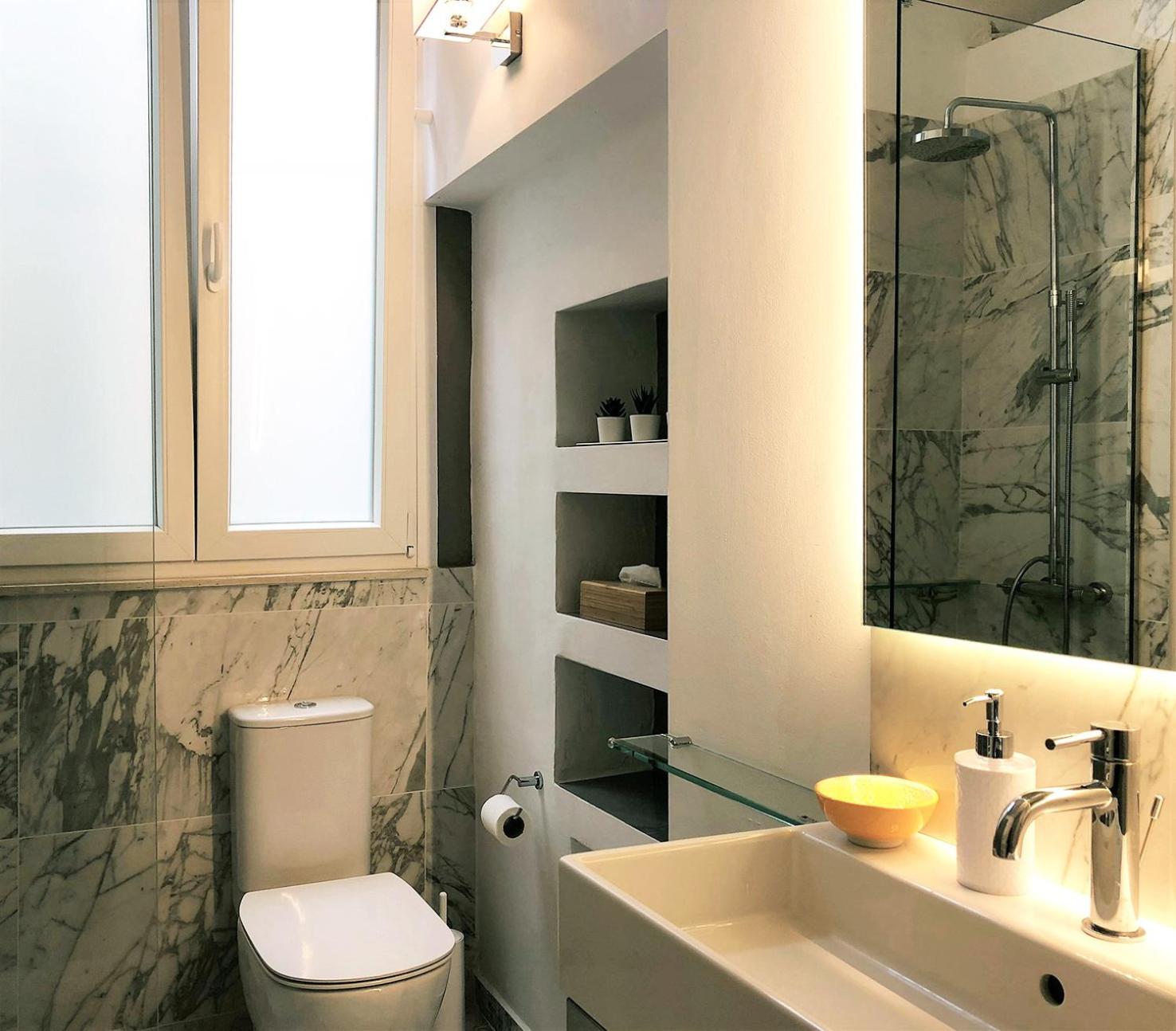 Acropolis TownHouseCo Suites