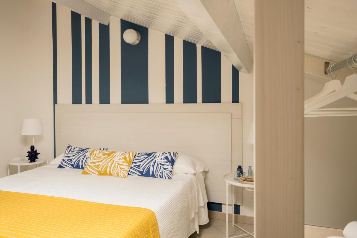 Civico 64 Bed & Breakfast in mansarda view 5