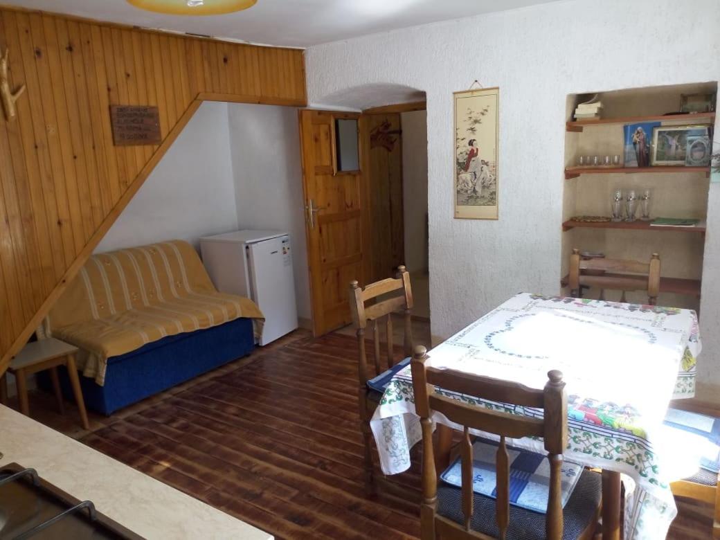 Apartman DINKO