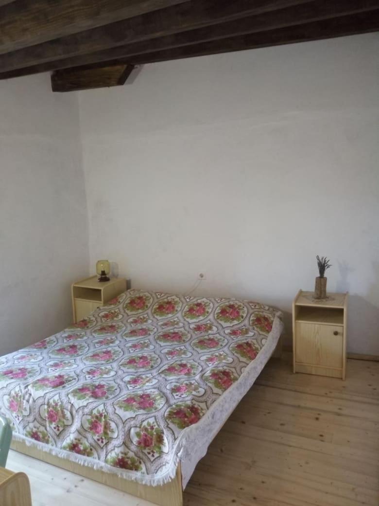 Apartman DINKO