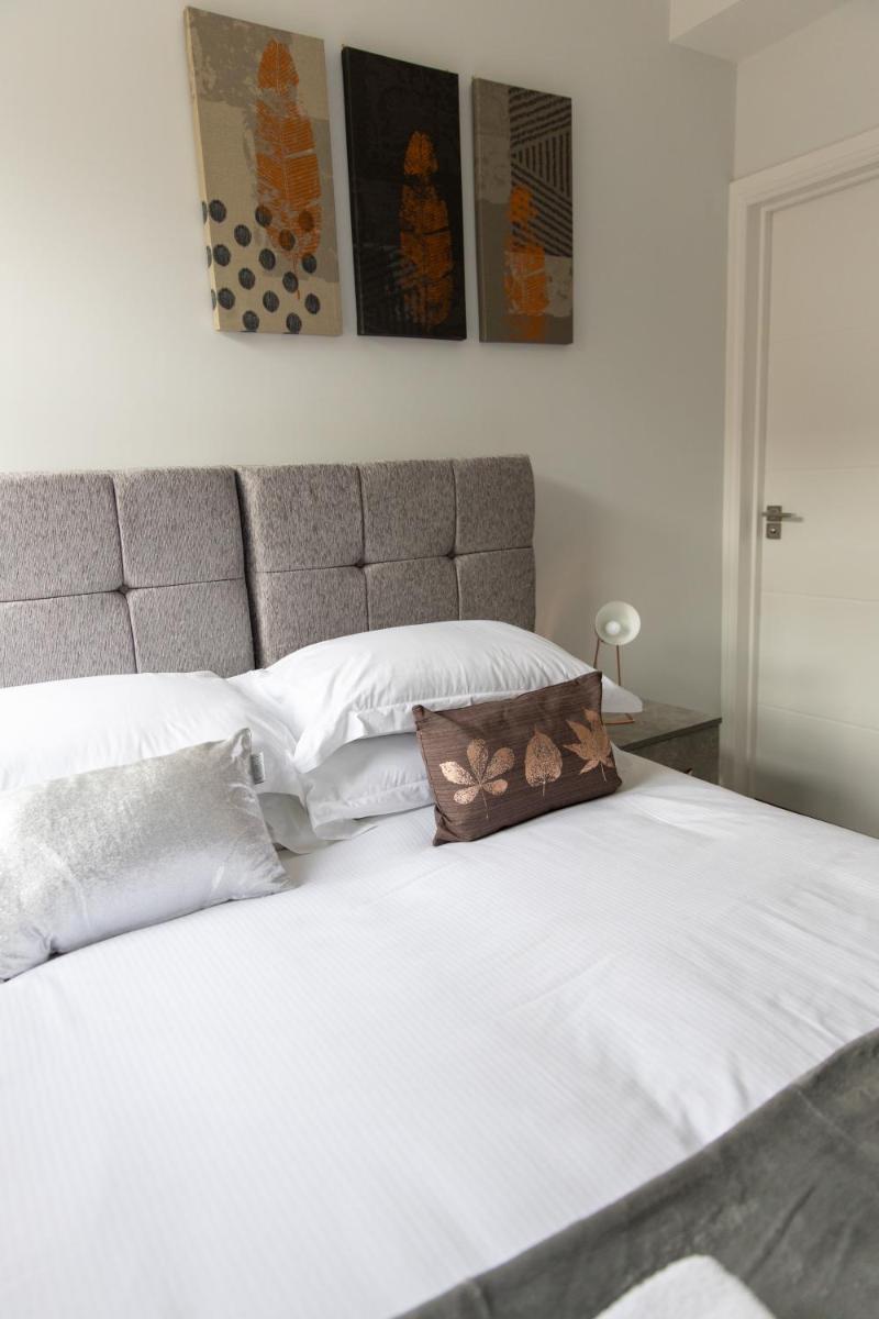 Harrow Vacations - London Northwick Park Serviced Apartments by Riis Property - Property Image 2