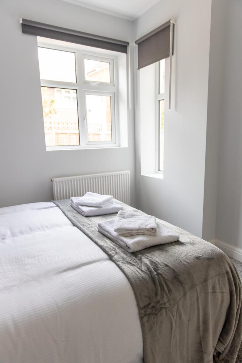 Harrow Vacations - London Northwick Park Serviced Apartments by Riis Property - Property Image 34