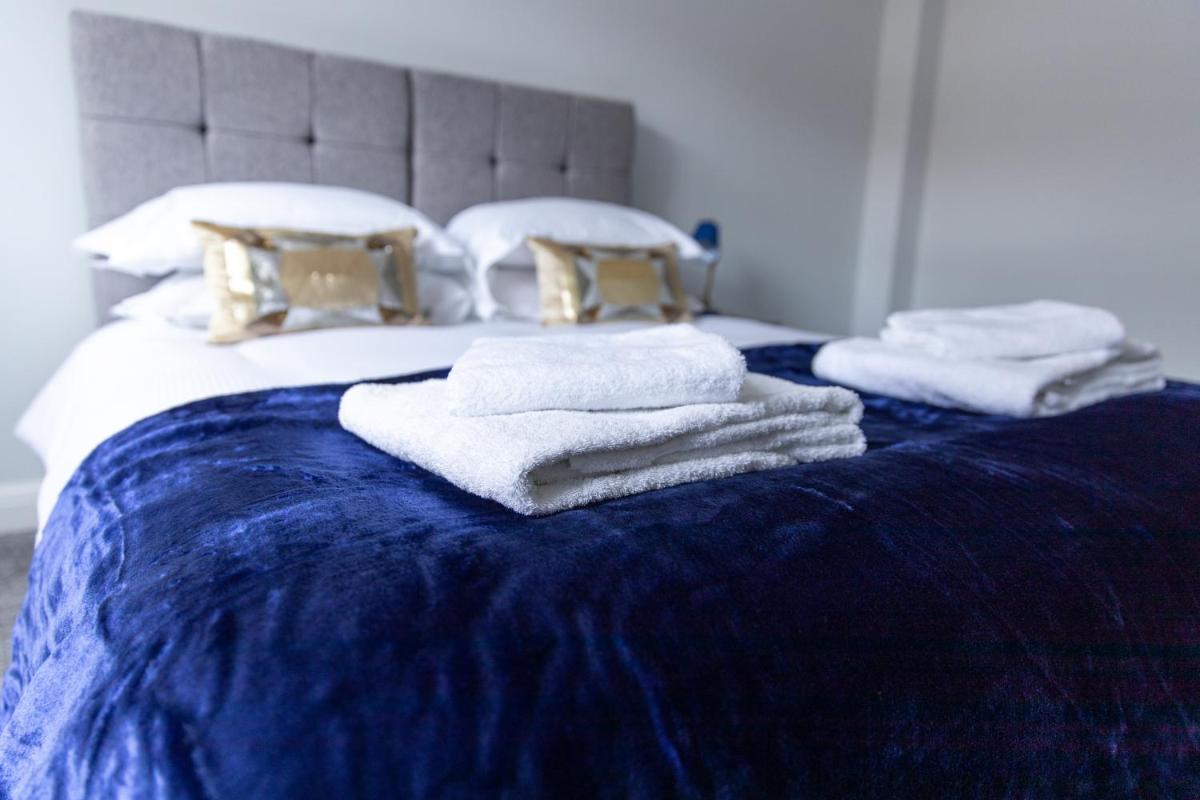 Harrow Vacations - London Northwick Park Serviced Apartments by Riis Property - Property Image 44