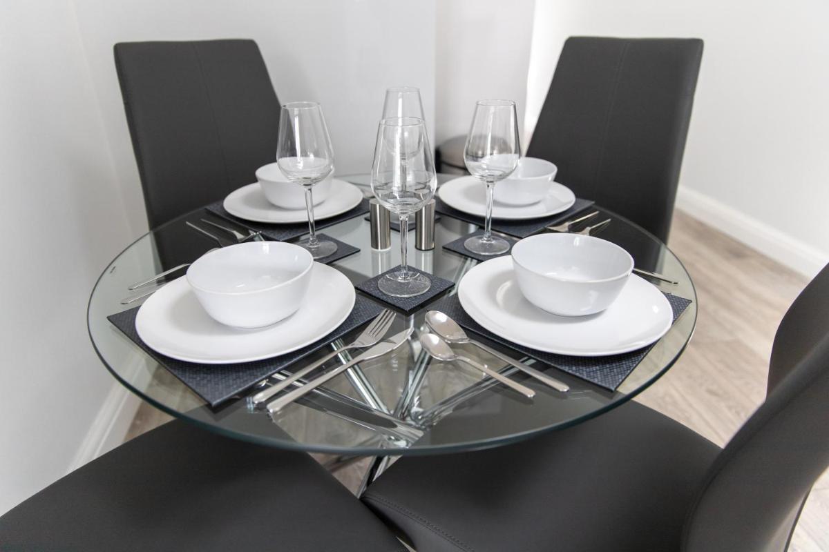 Harrow Vacations - London Northwick Park Serviced Apartments by Riis Property - Property Image 13