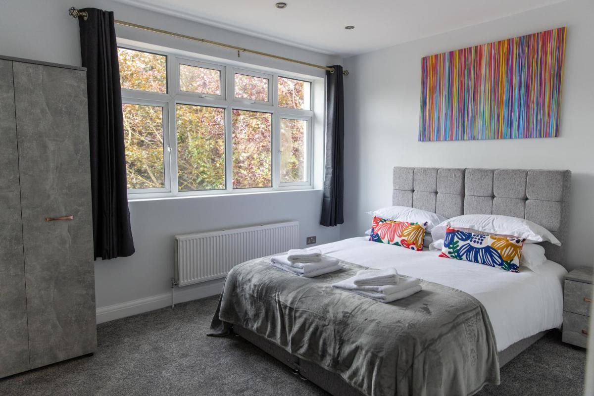 Harrow Vacations - London Northwick Park Serviced Apartments by Riis Property - Property Image 55