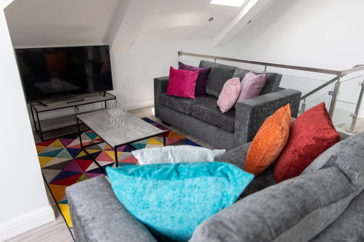 Harrow Vacations - London Northwick Park Serviced Apartments by Riis Property - Property Image 2